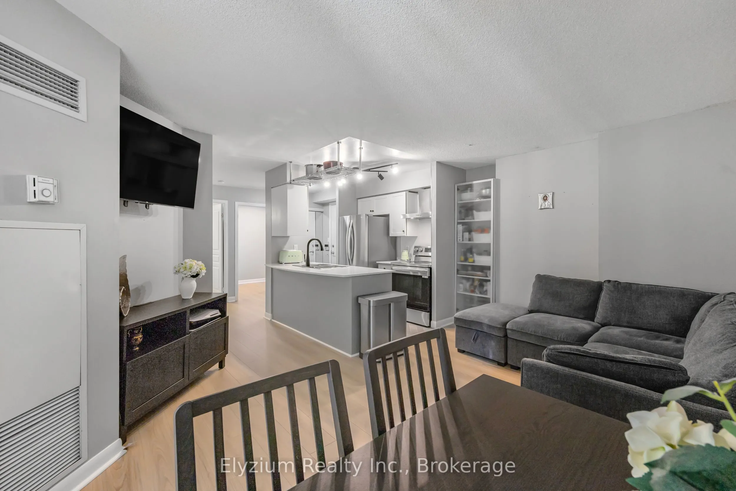 323 Richmond Street E, #303