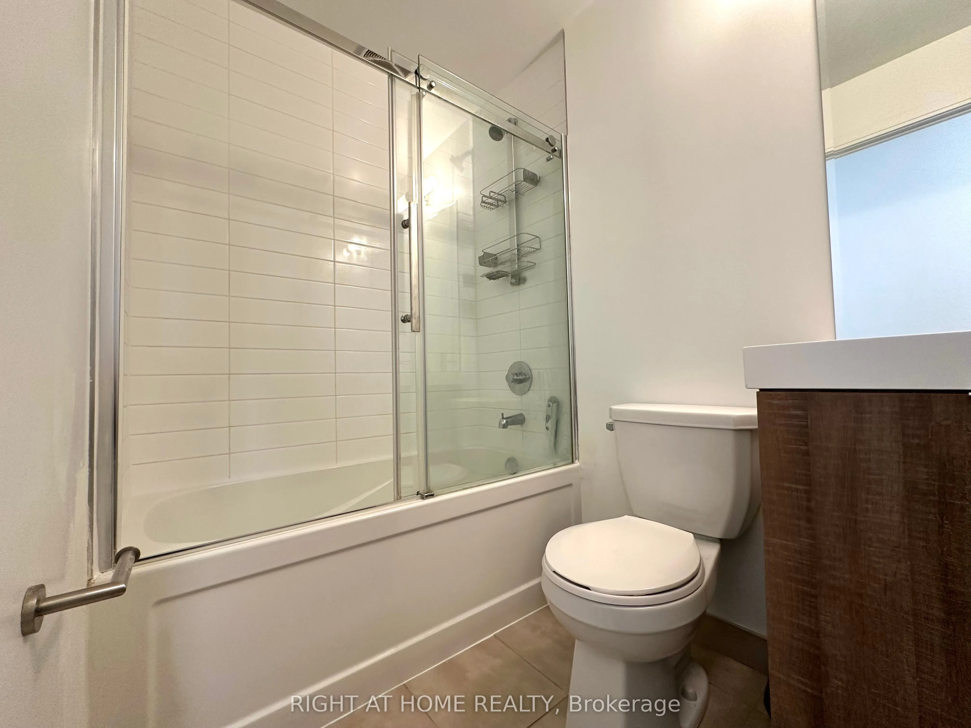 621 Sheppard Avenue E, #321