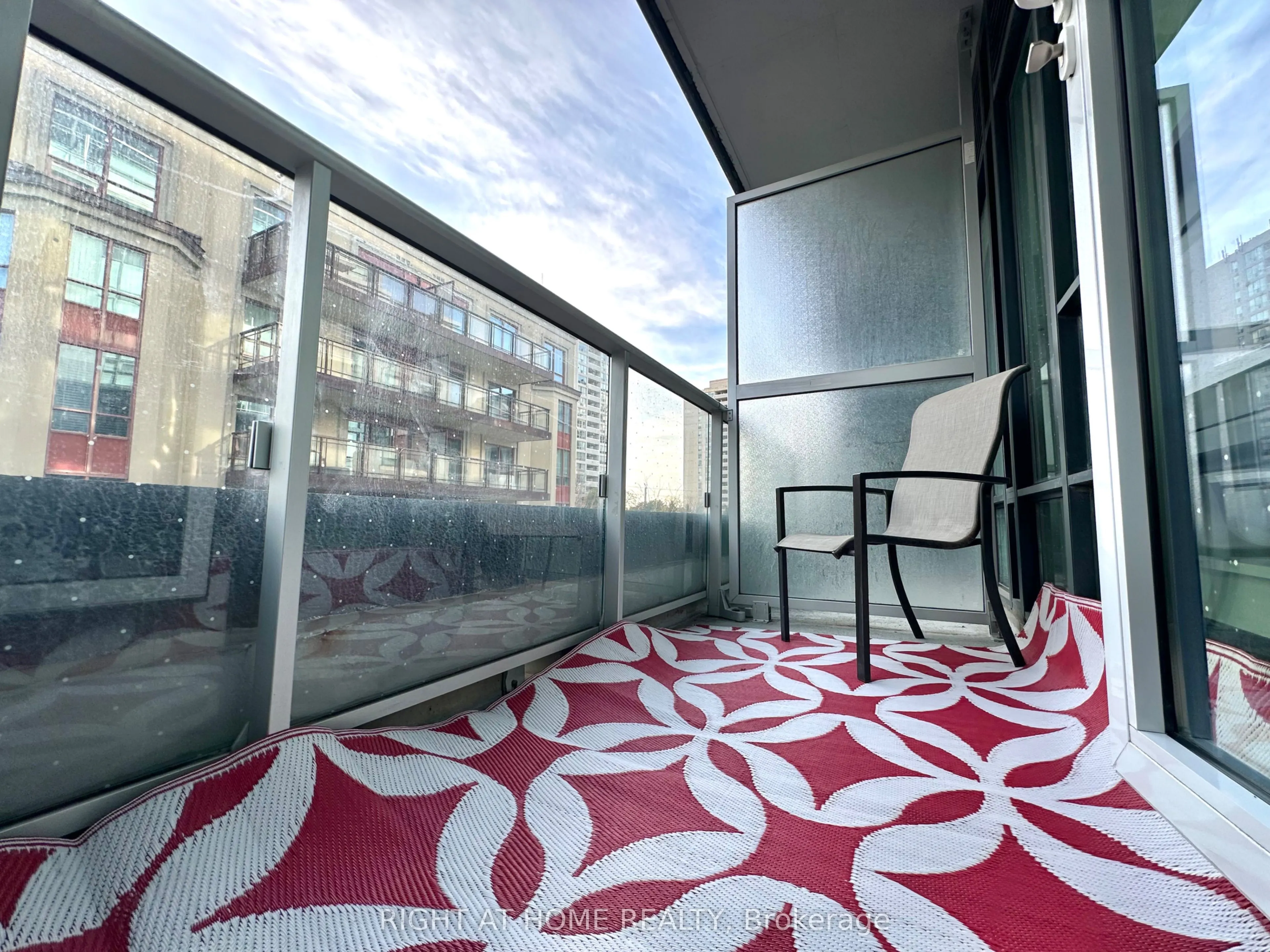 621 Sheppard Avenue E, #321