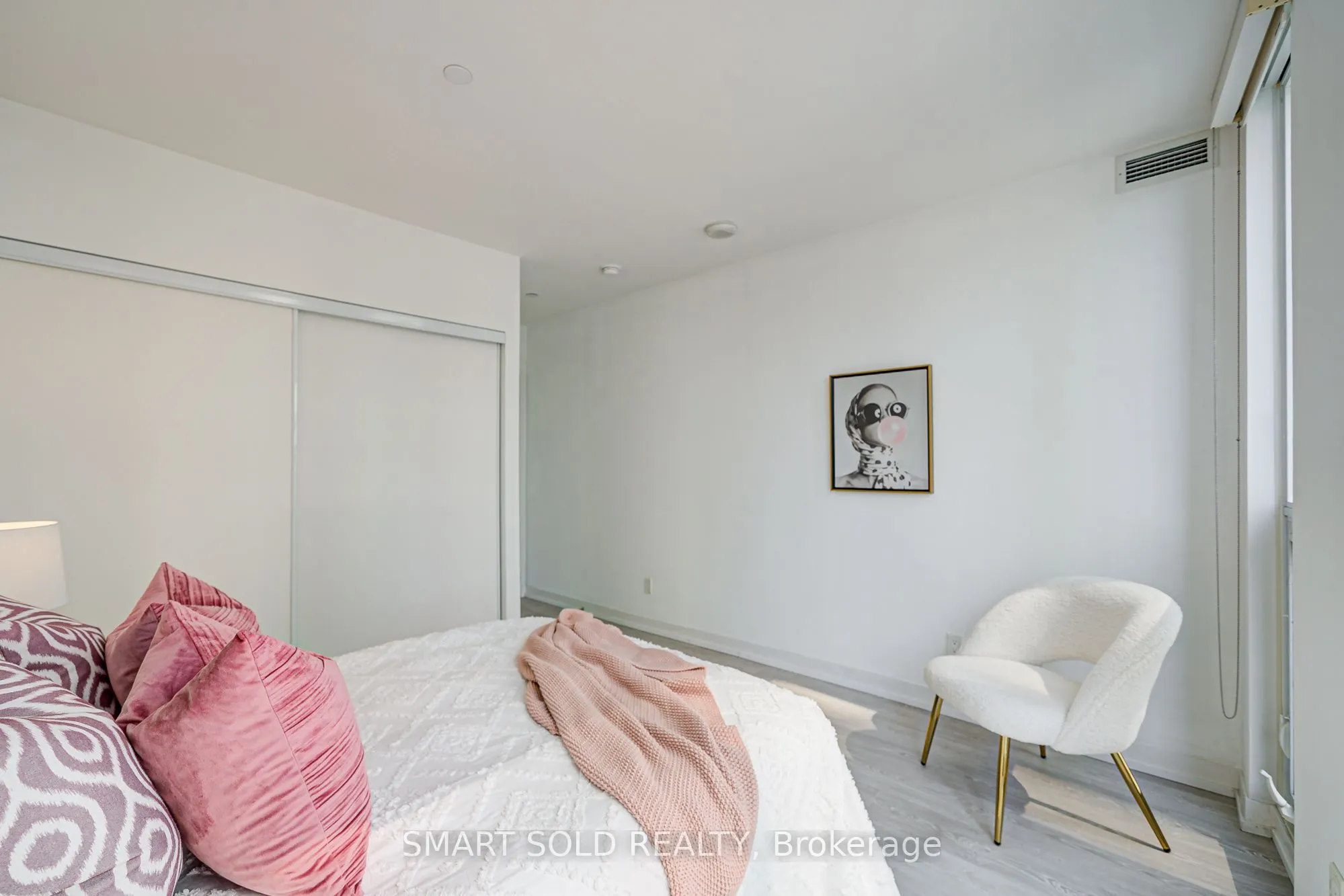 90 Queens Wharf Road, #305