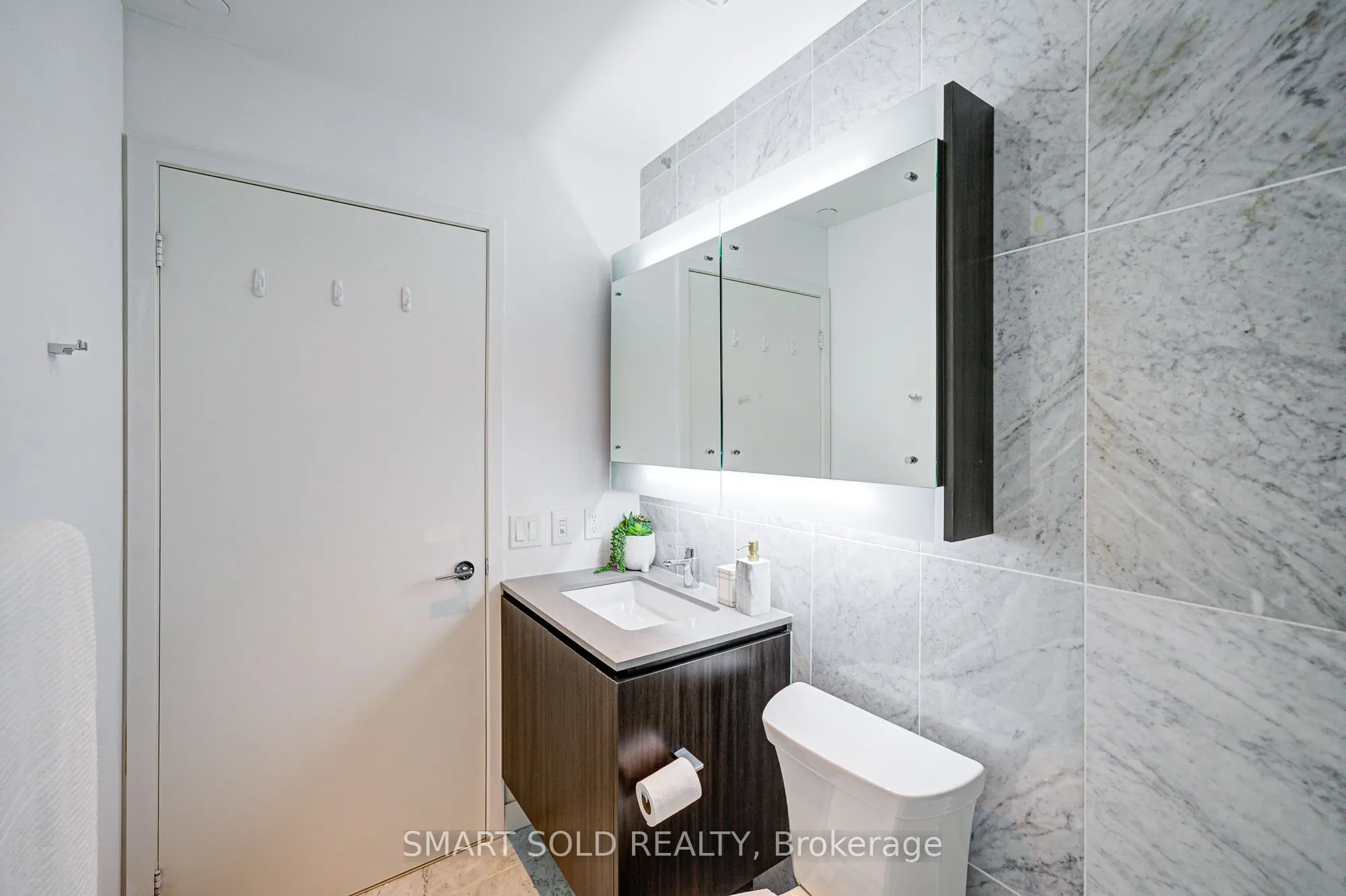 90 Queens Wharf Road, #305