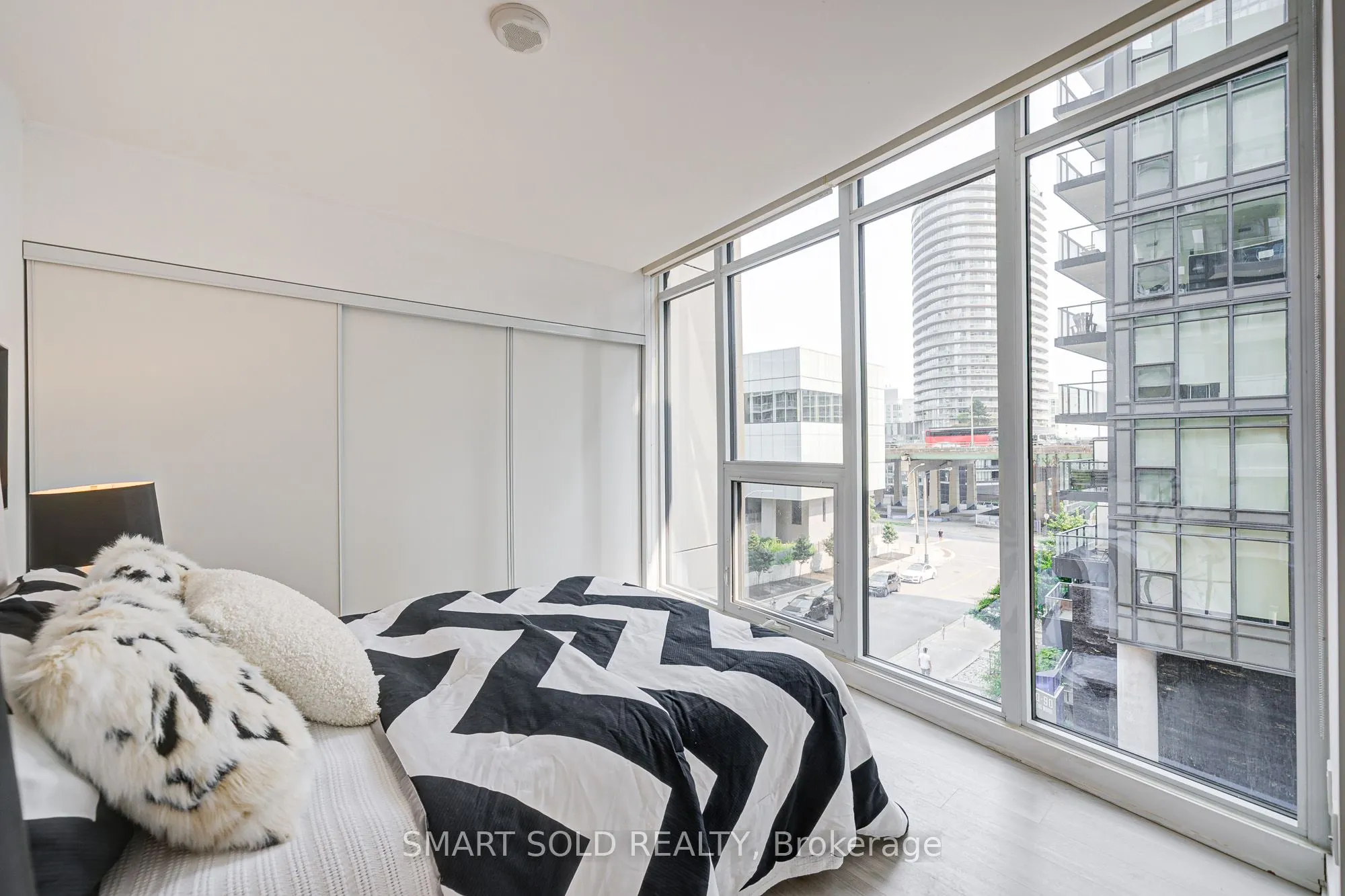 90 Queens Wharf Road, #305