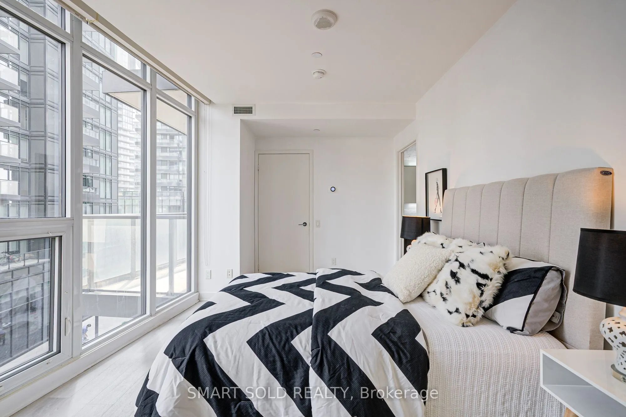 90 Queens Wharf Road, #305