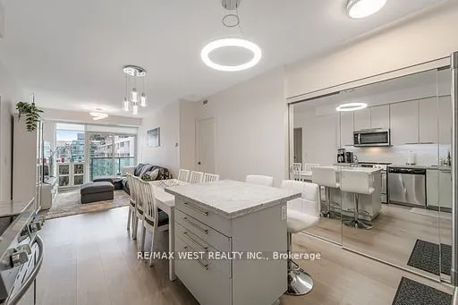 70 Roehampton Avenue, #1122