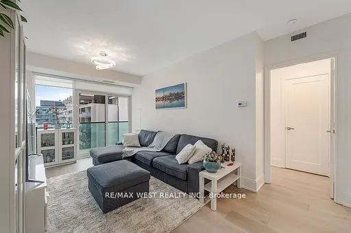 70 Roehampton Avenue, #1122