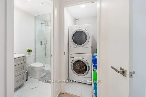 70 Roehampton Avenue, #1122