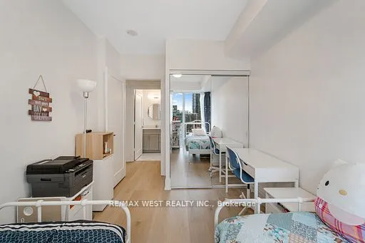 70 Roehampton Avenue, #1122
