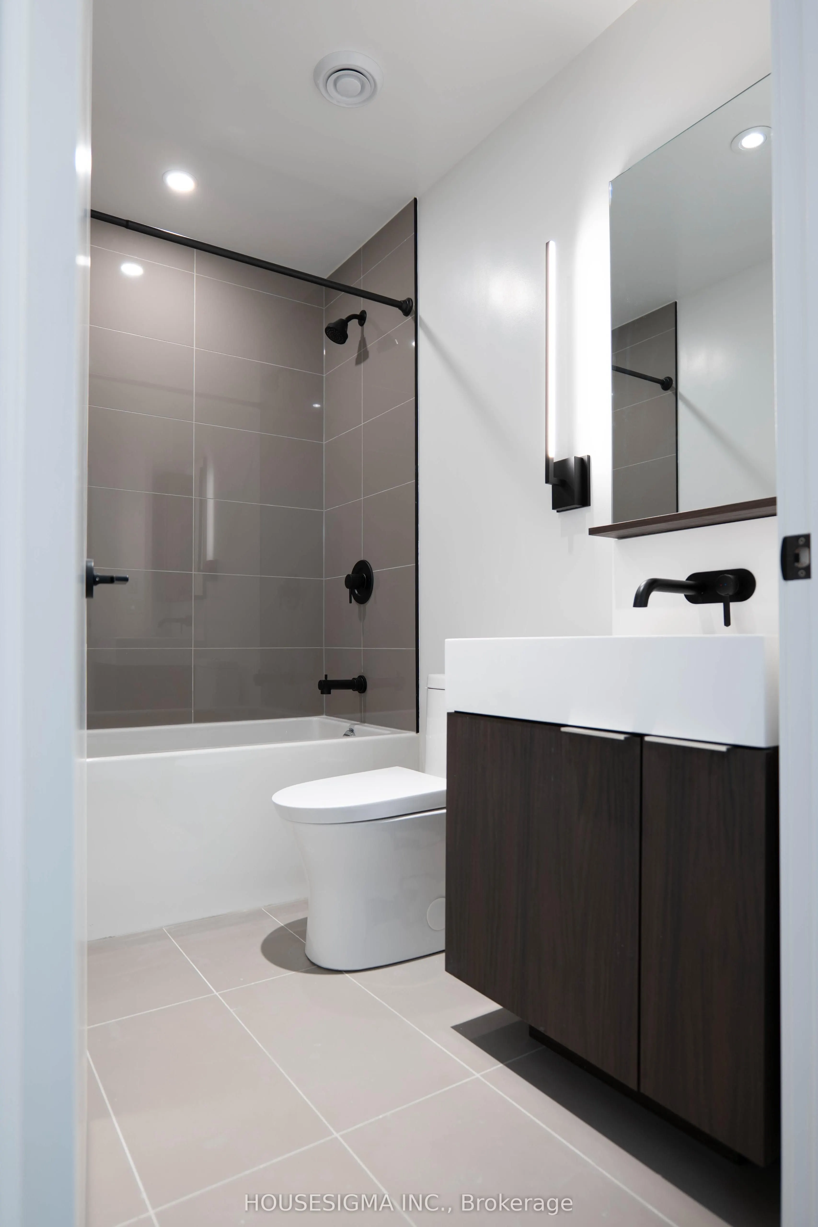 127 Broadway Avenue, #15