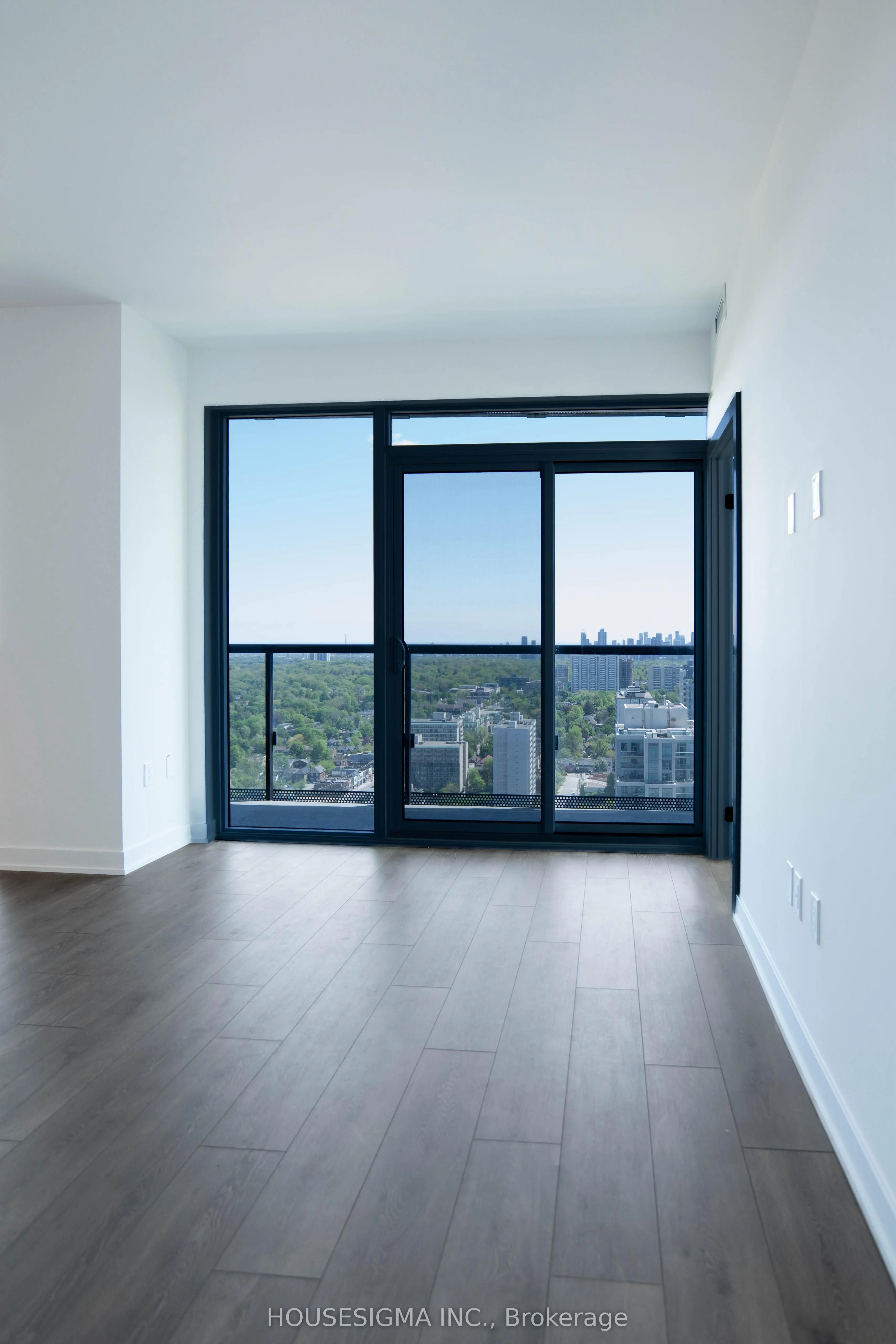 127 Broadway Avenue, #15