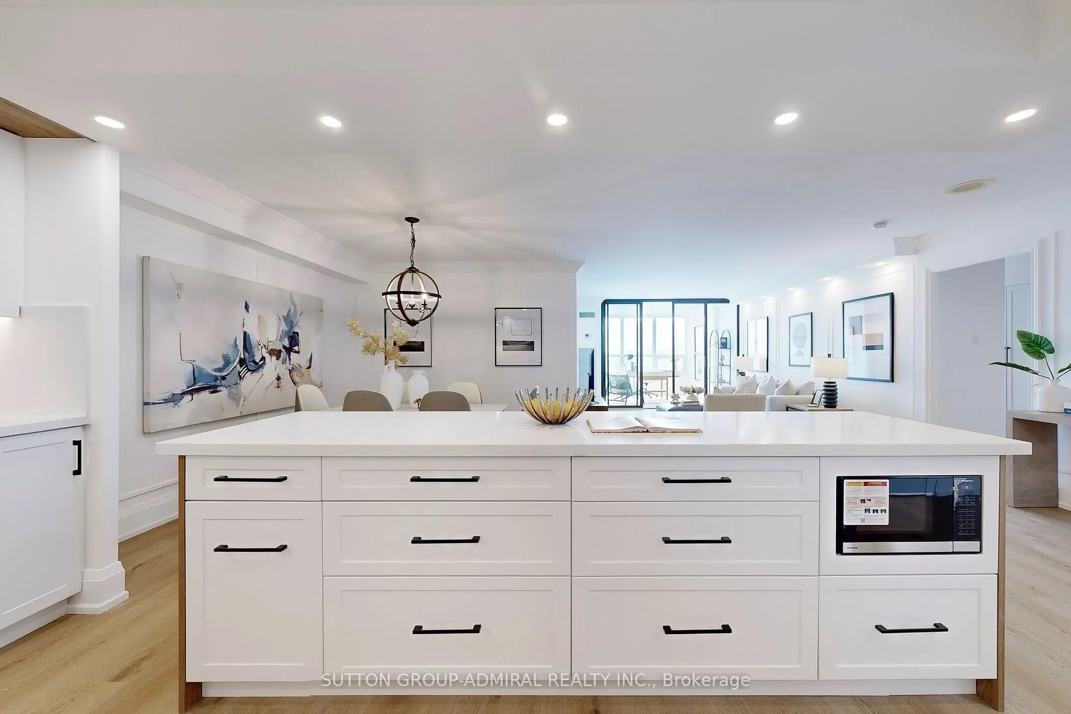 65 Spring Garden Avenue, #2009