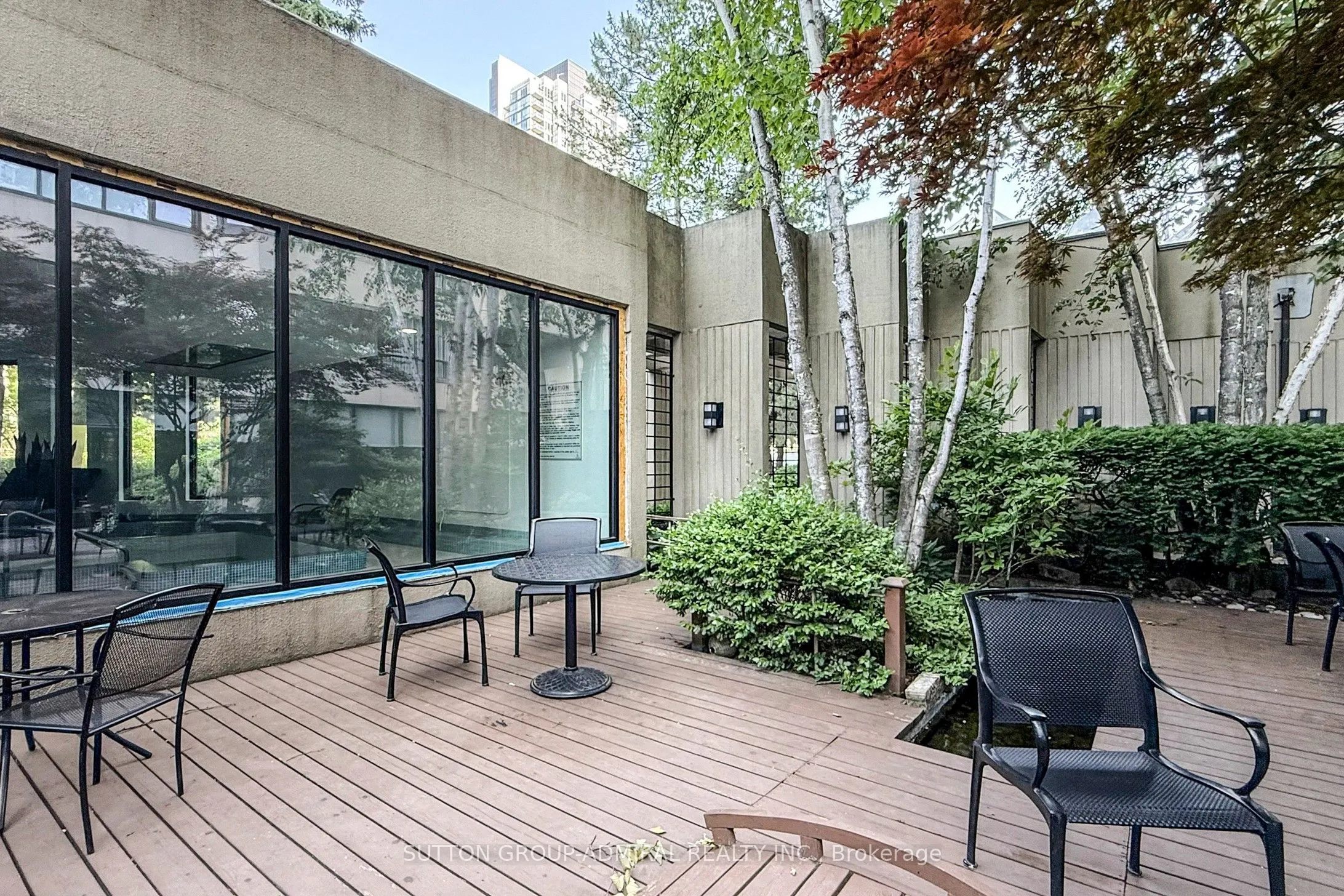 65 Spring Garden Avenue, #2009