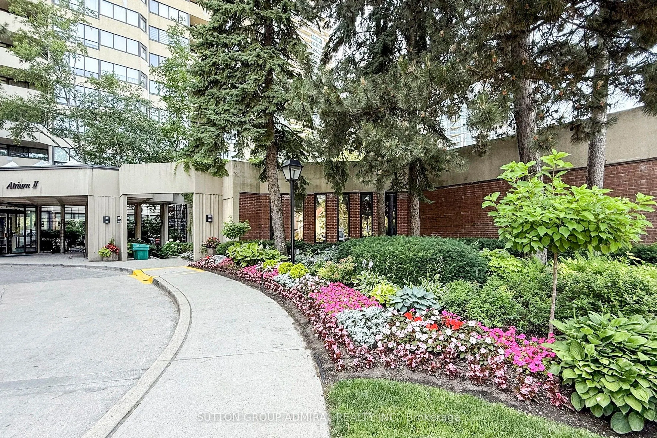 65 Spring Garden Avenue, #2009