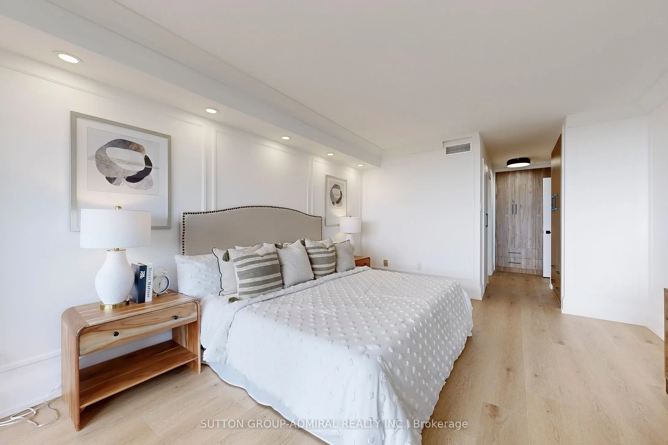 65 Spring Garden Avenue, #2009