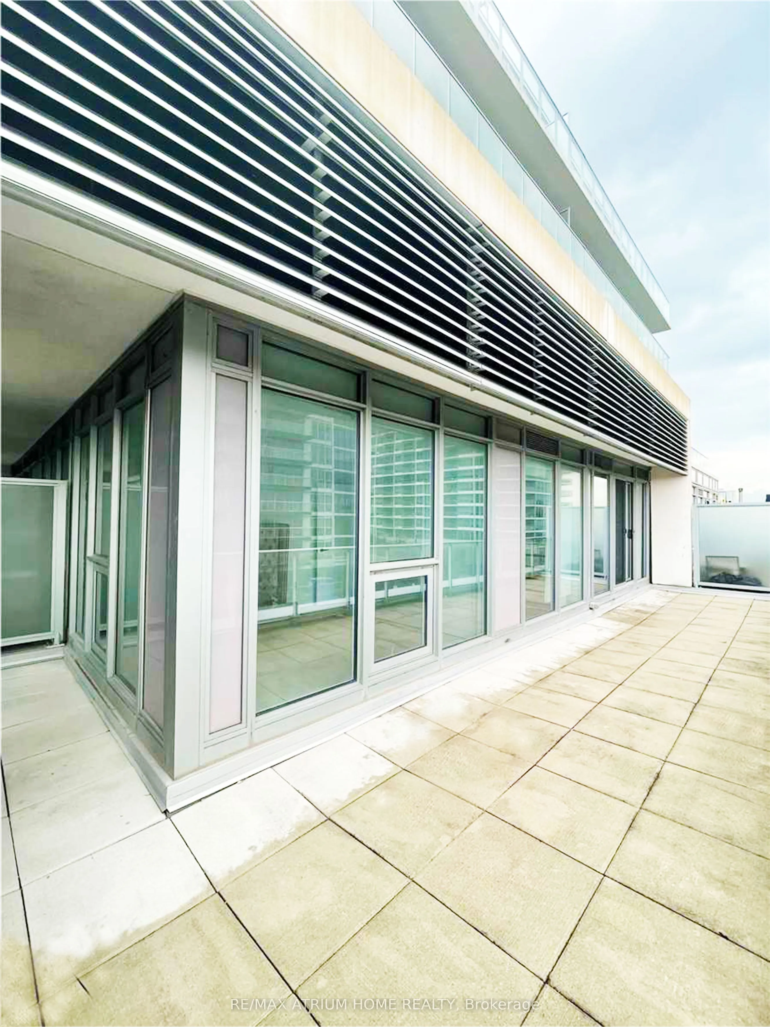 72 Esther Shiner Boulevard, #220