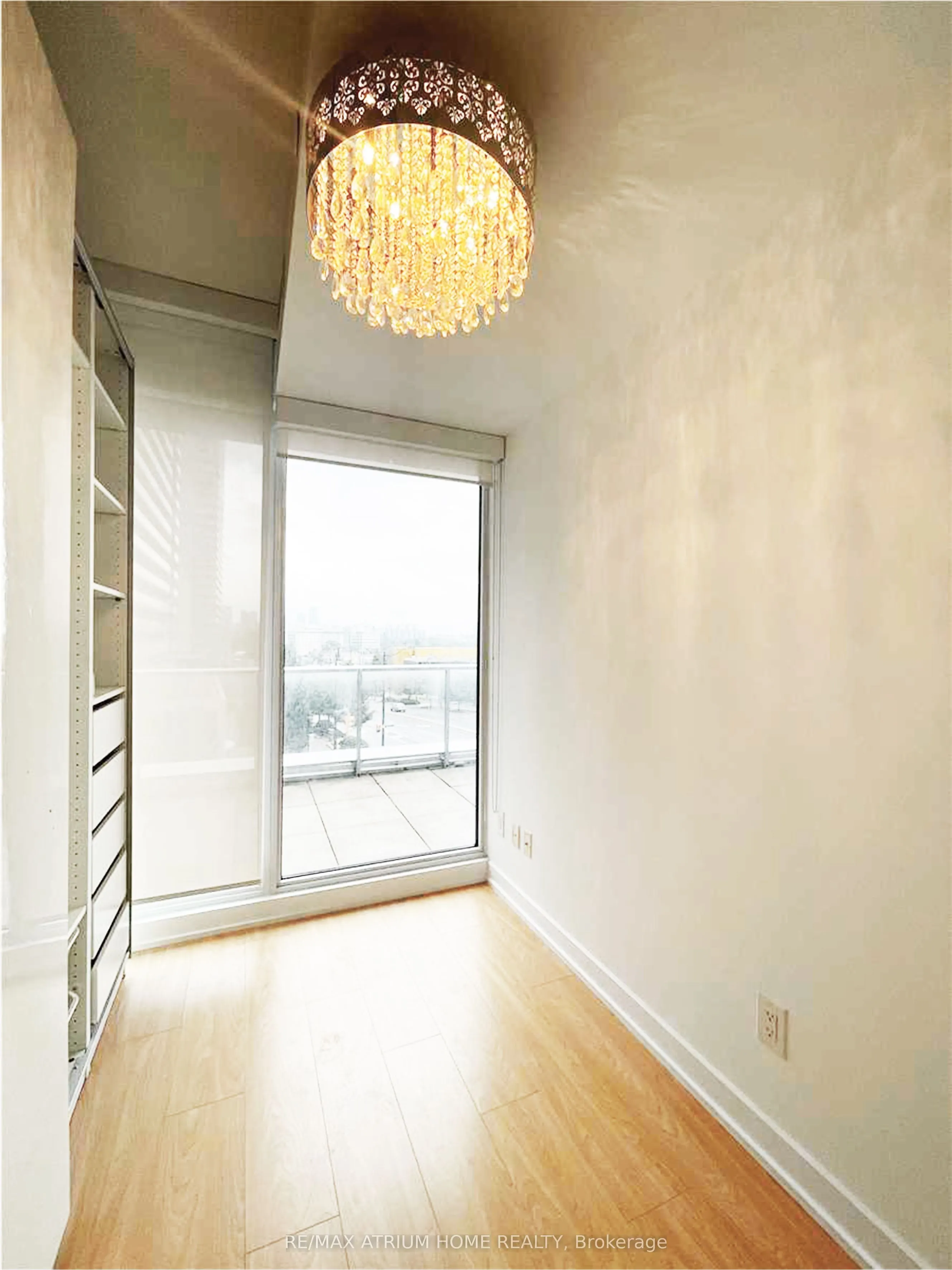 72 Esther Shiner Boulevard, #220