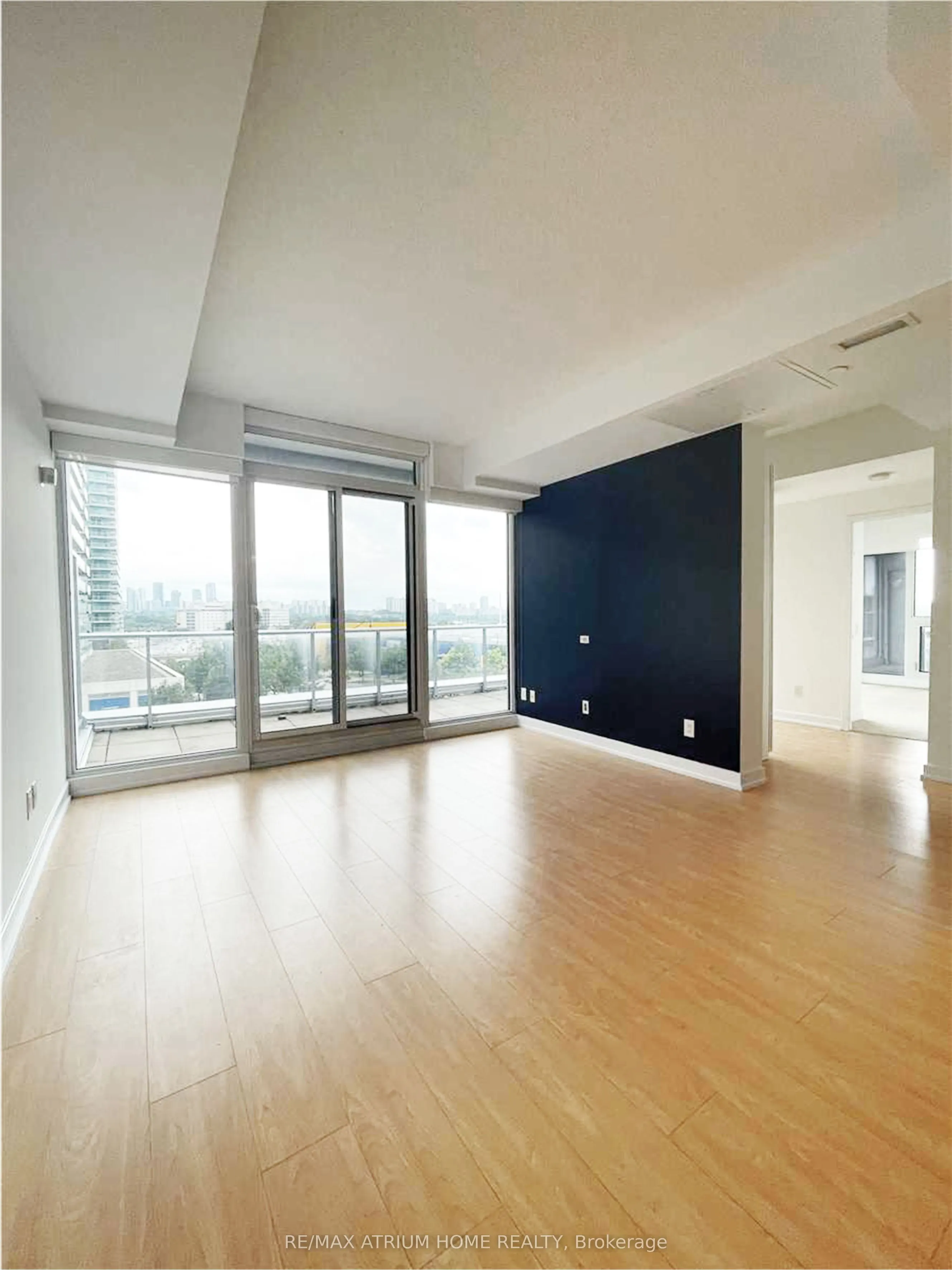 72 Esther Shiner Boulevard, #220