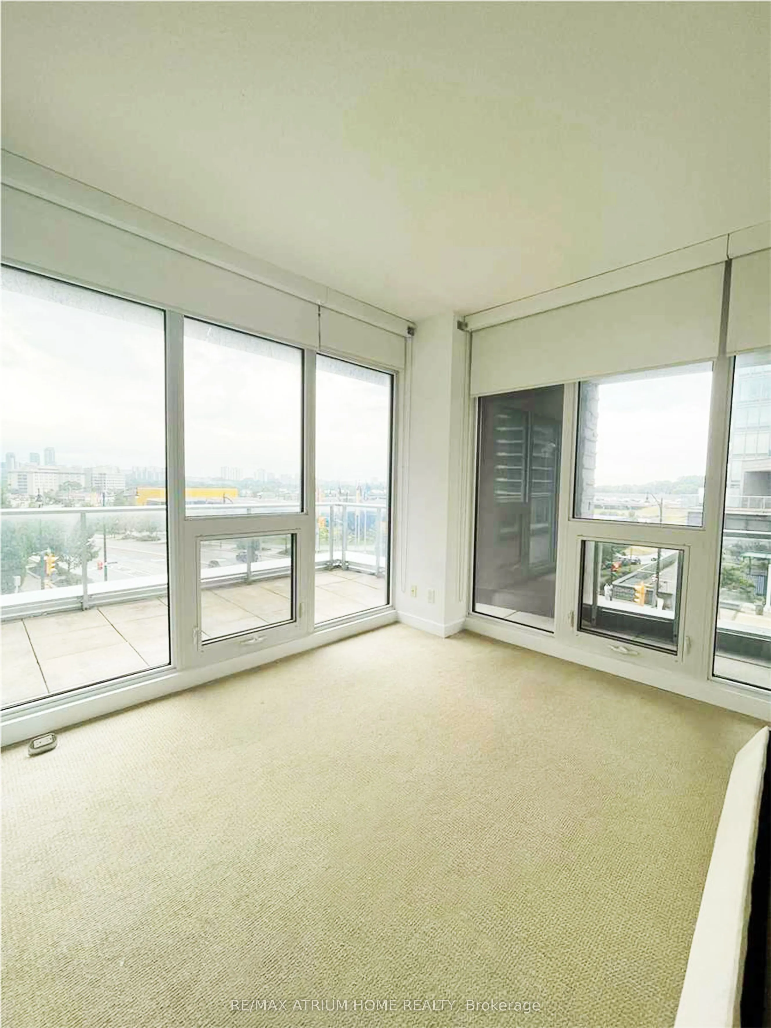72 Esther Shiner Boulevard, #220