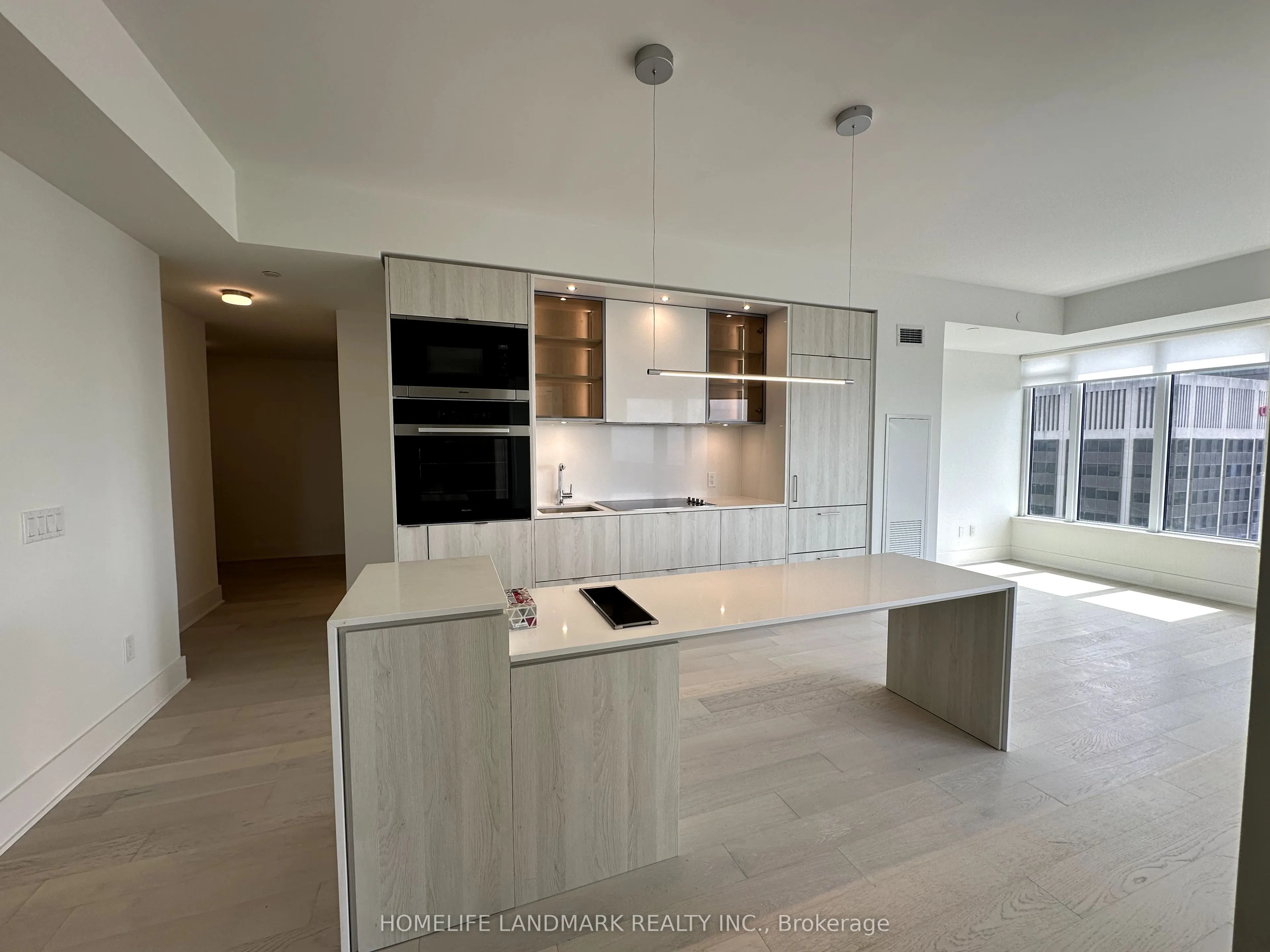 11 Yorkville Avenue, #4109