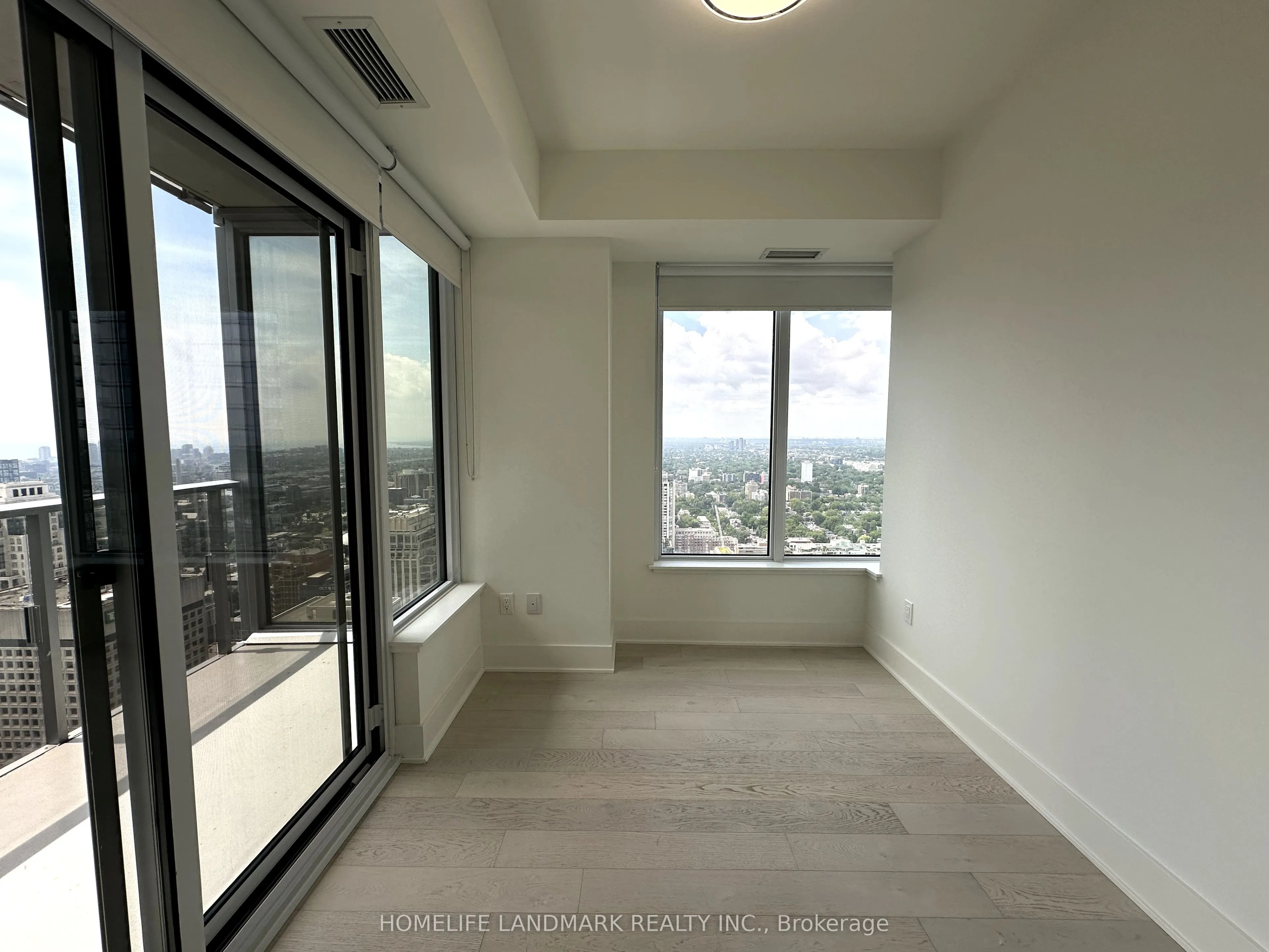 11 Yorkville Avenue, #4109