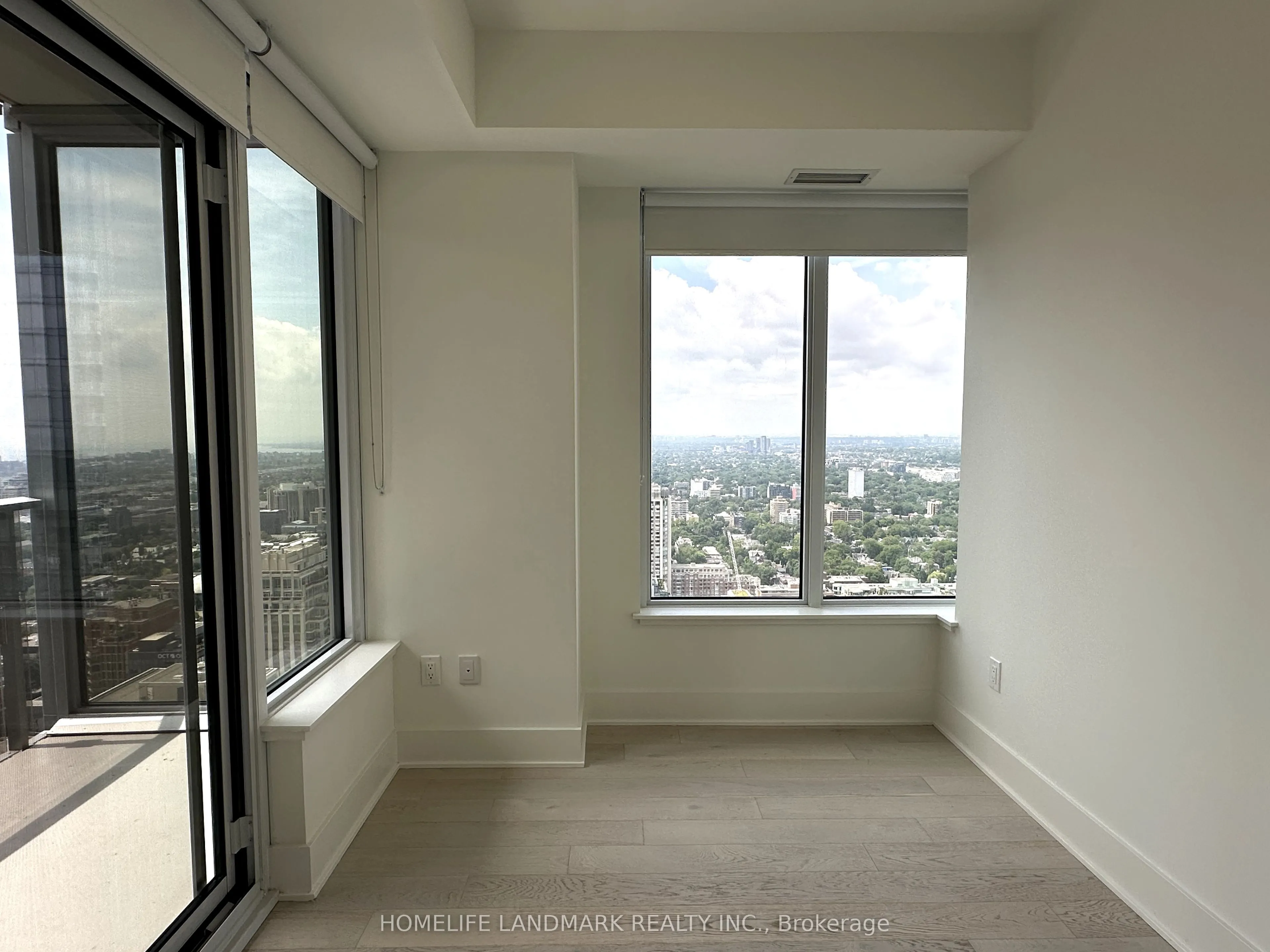11 Yorkville Avenue, #4109