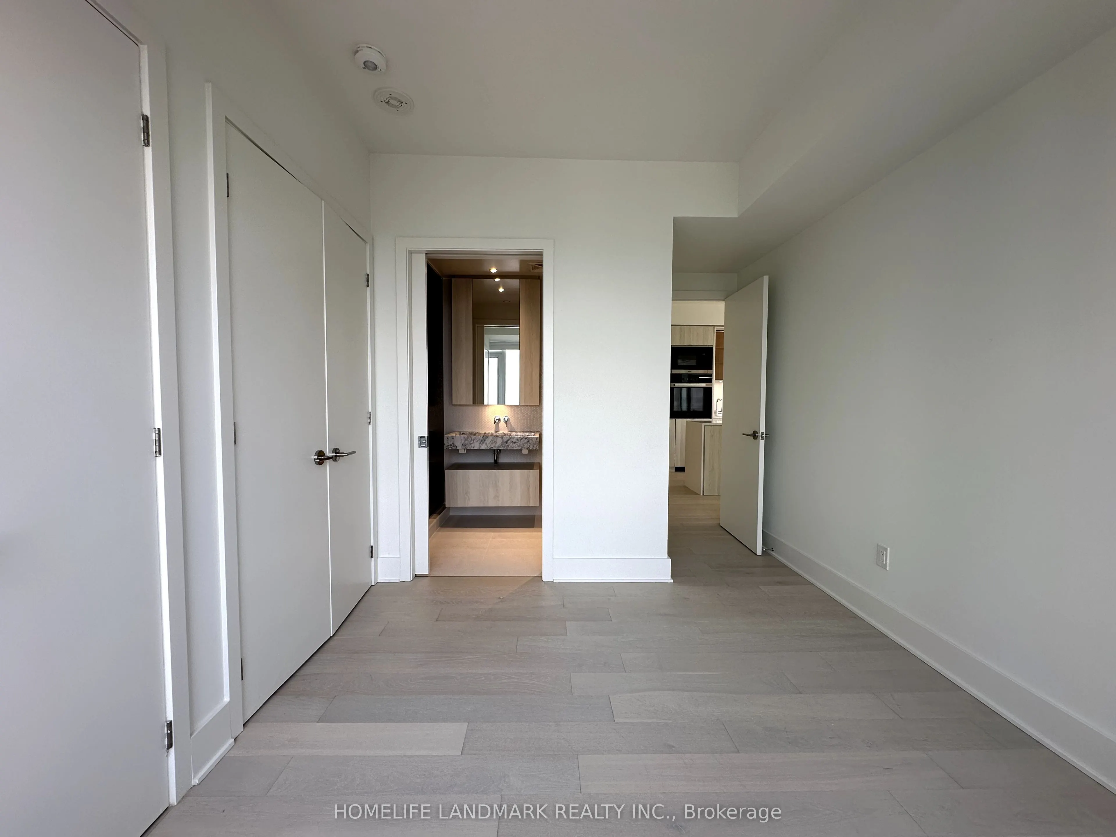 11 Yorkville Avenue, #4109