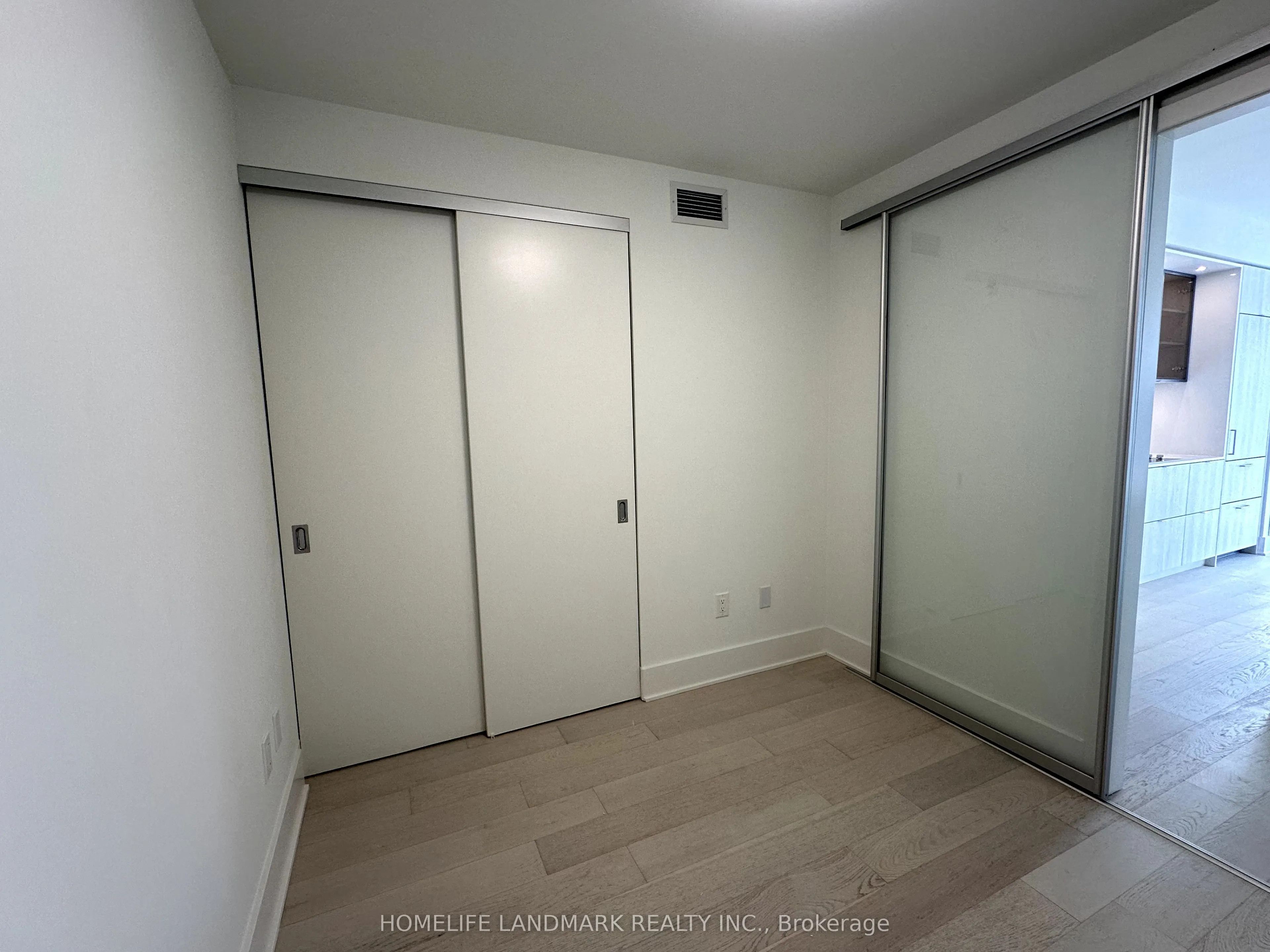 11 Yorkville Avenue, #4109