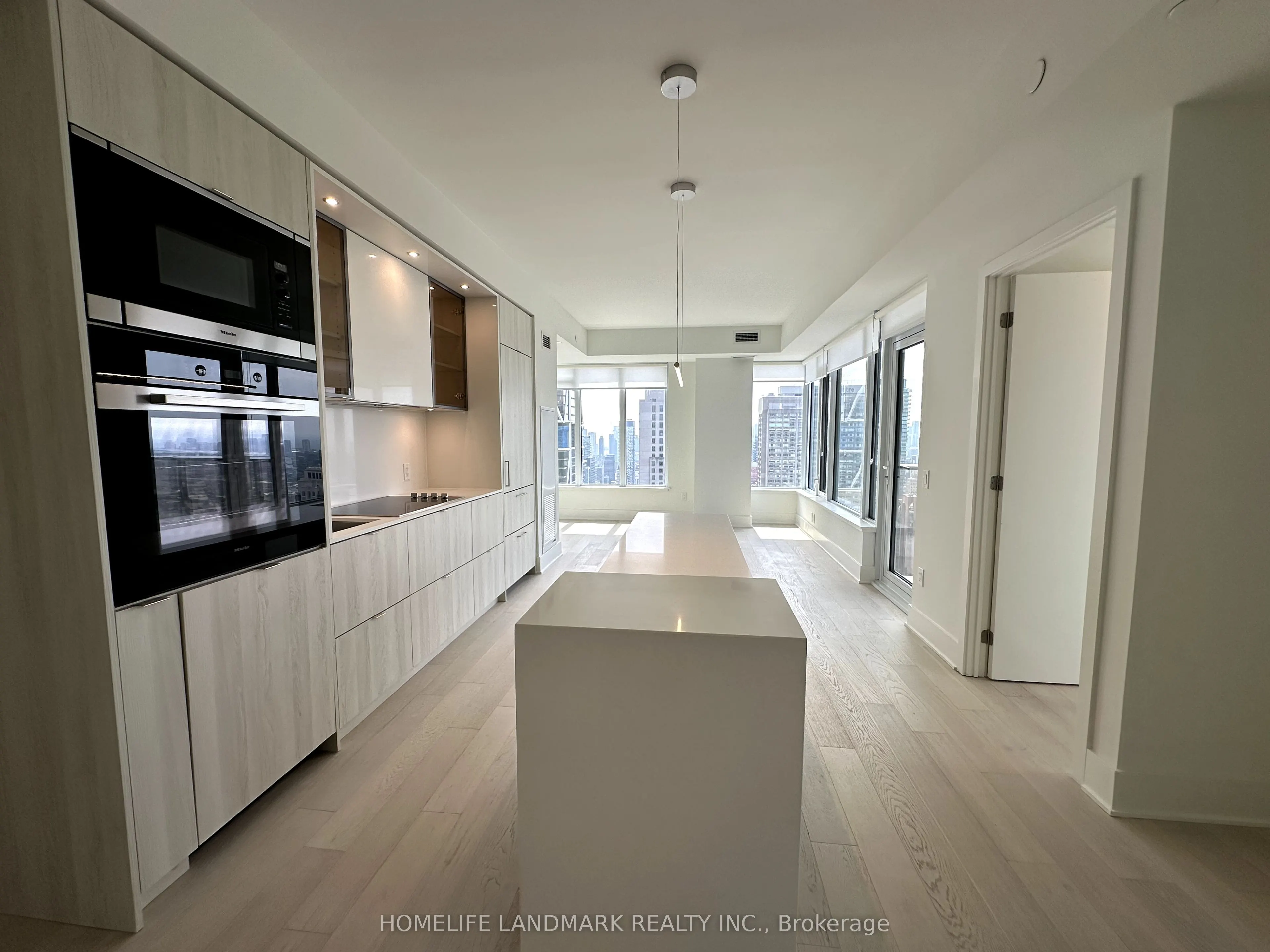 11 Yorkville Avenue, #4109