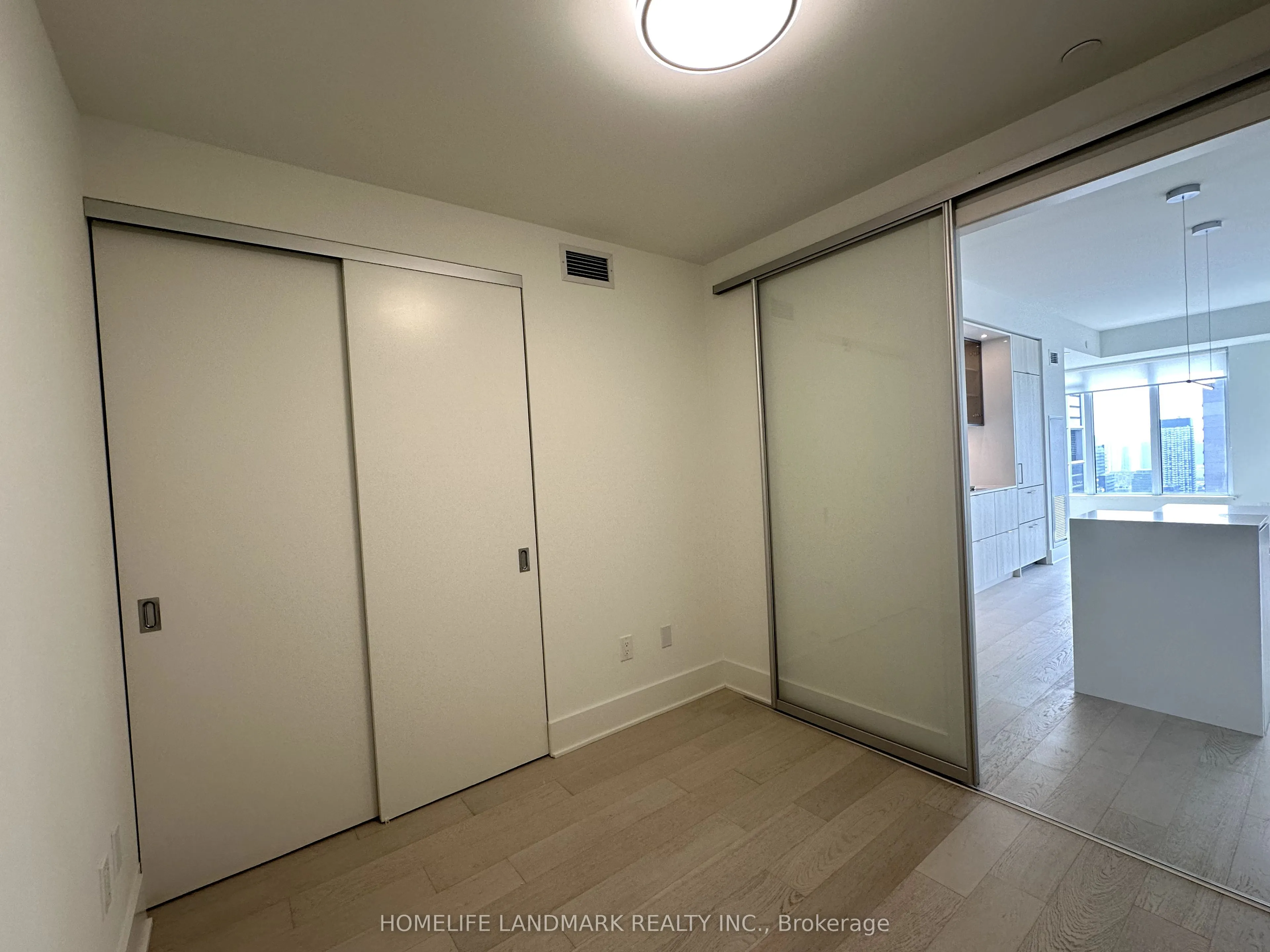 11 Yorkville Avenue, #4109
