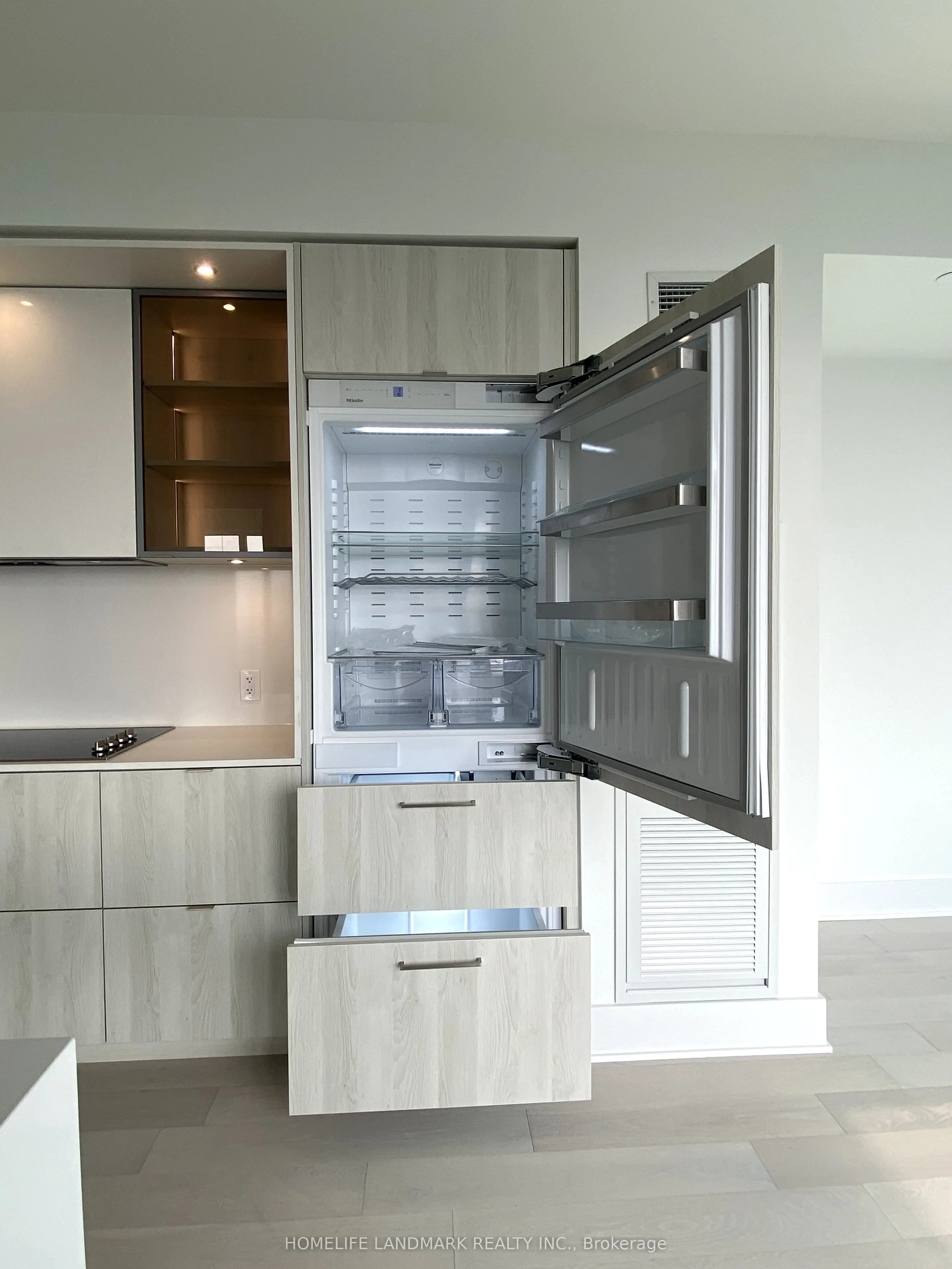 11 Yorkville Avenue, #4109