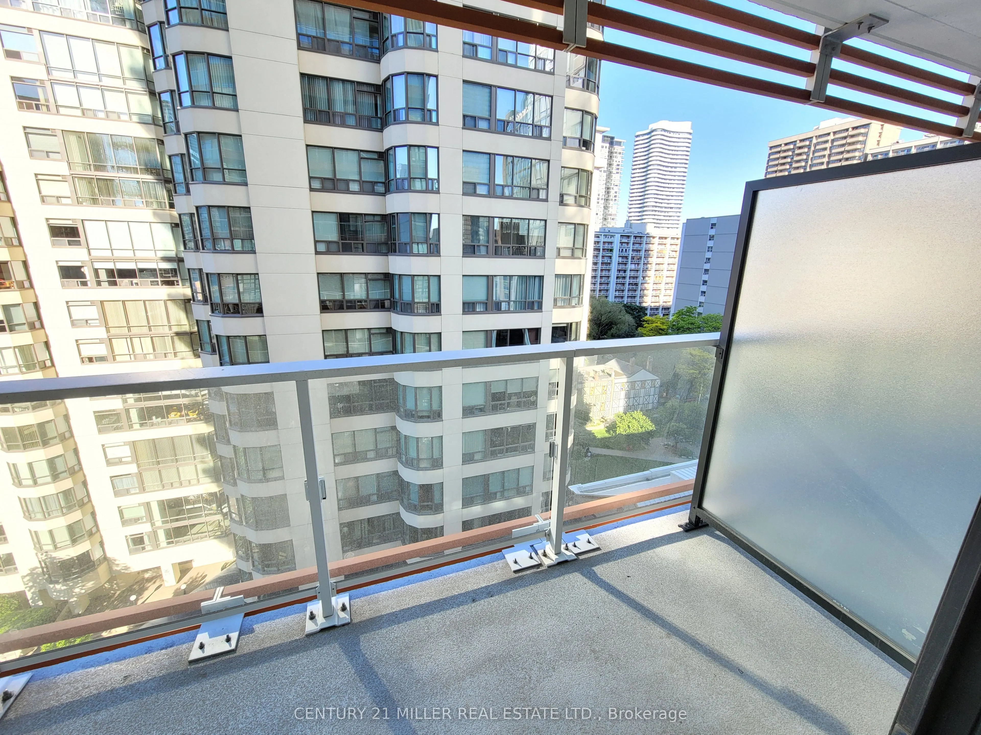 18 Maitland Terrace, #802
