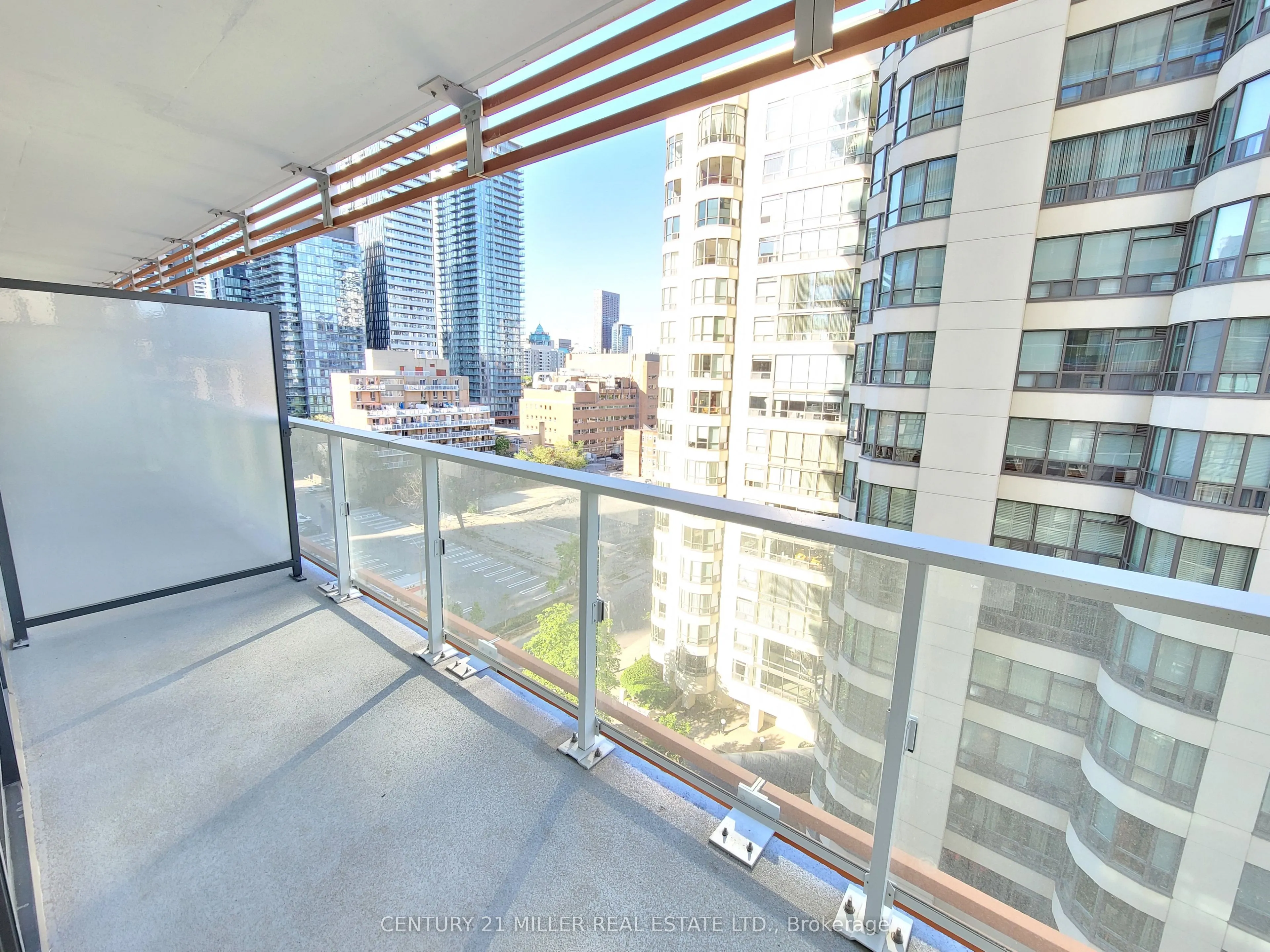 18 Maitland Terrace, #802