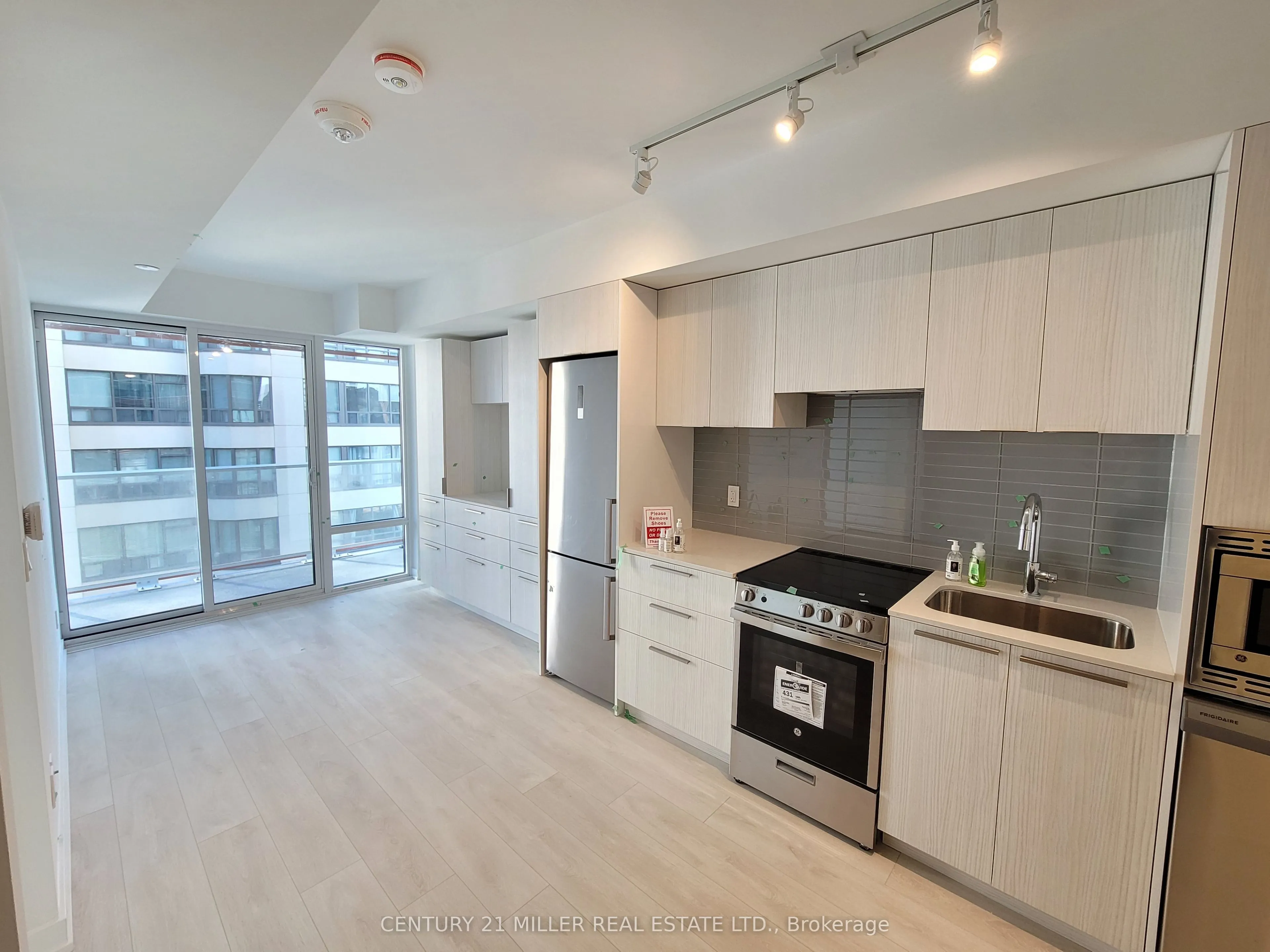18 Maitland Terrace, #802