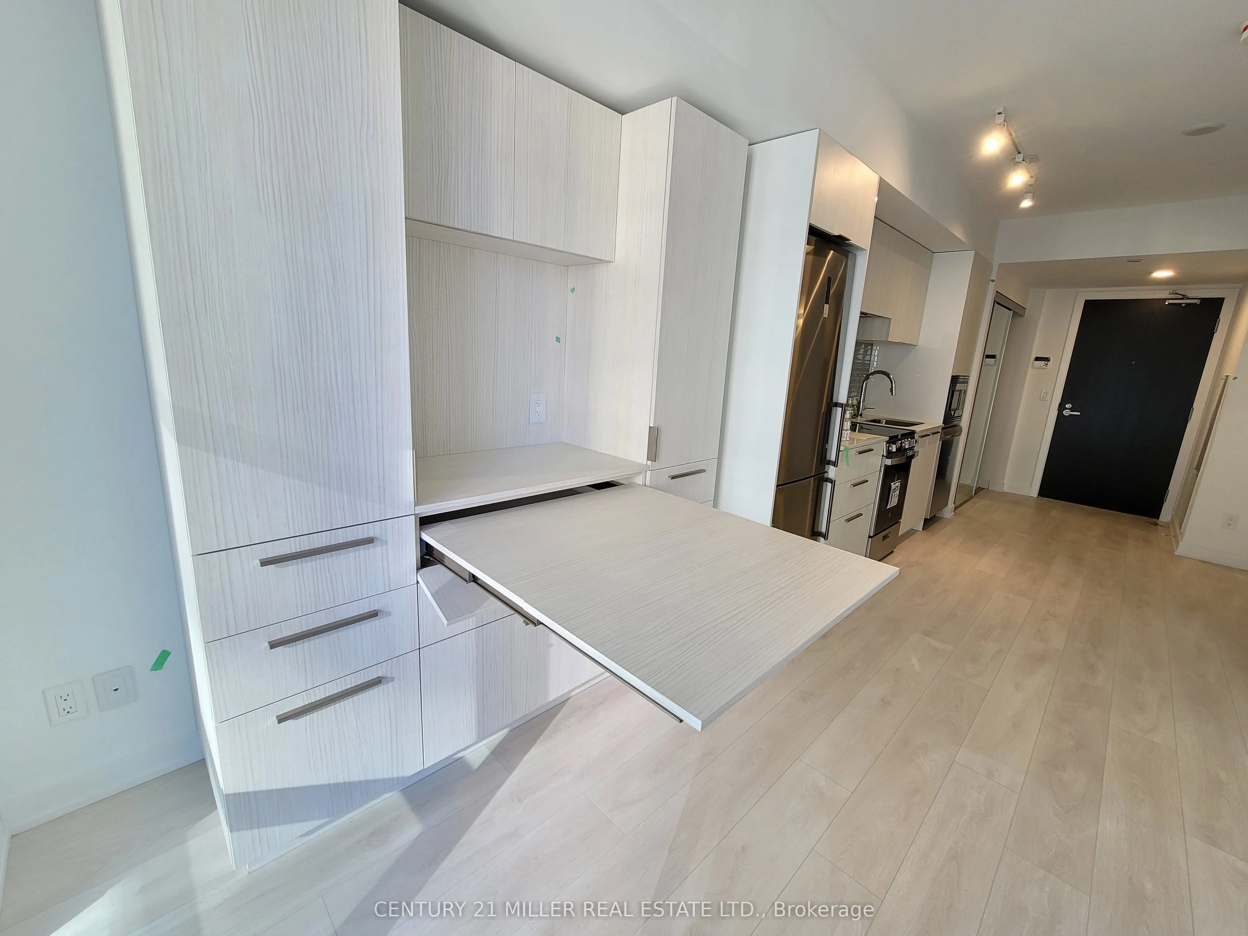 18 Maitland Terrace, #802