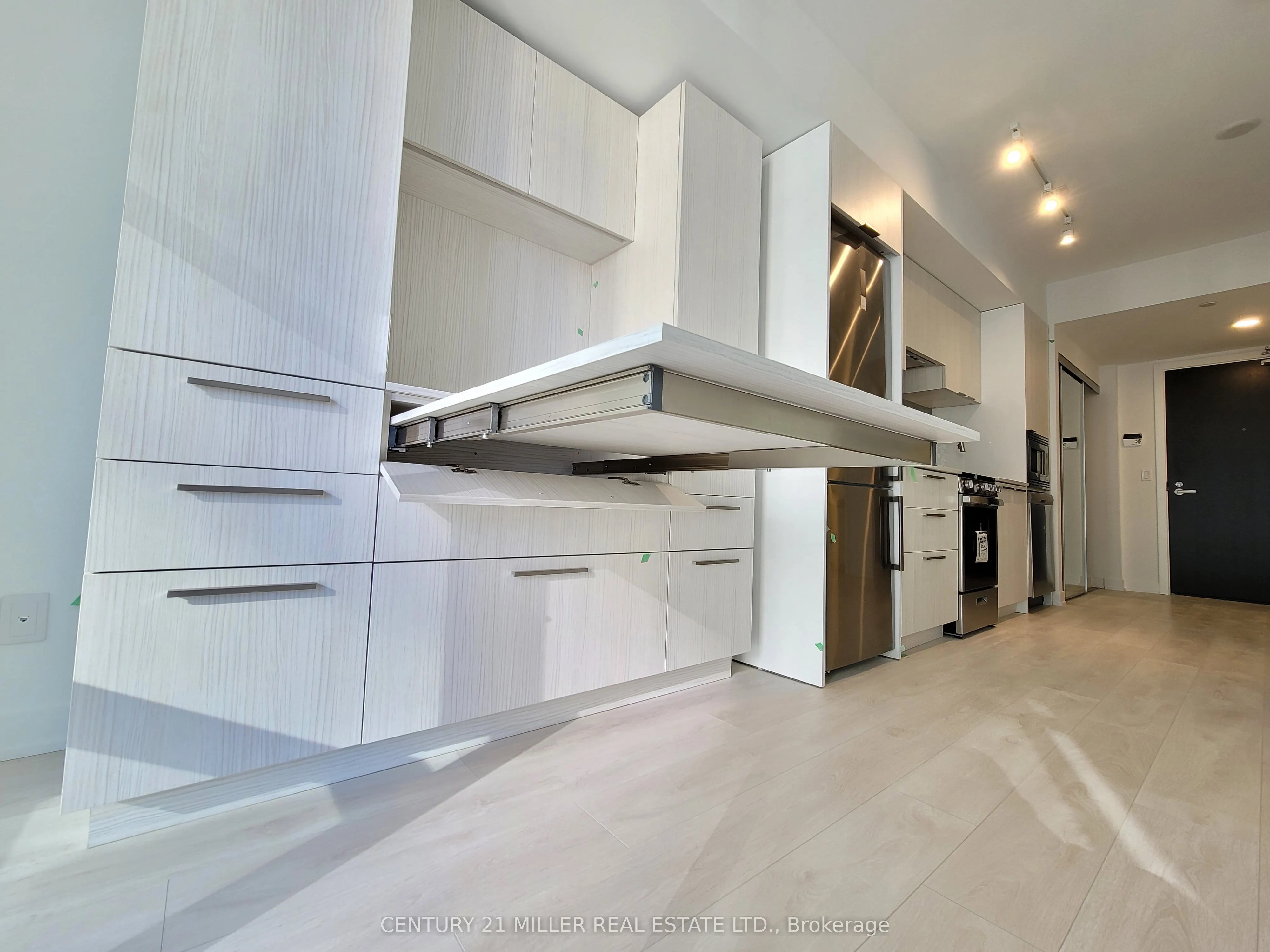 18 Maitland Terrace, #802