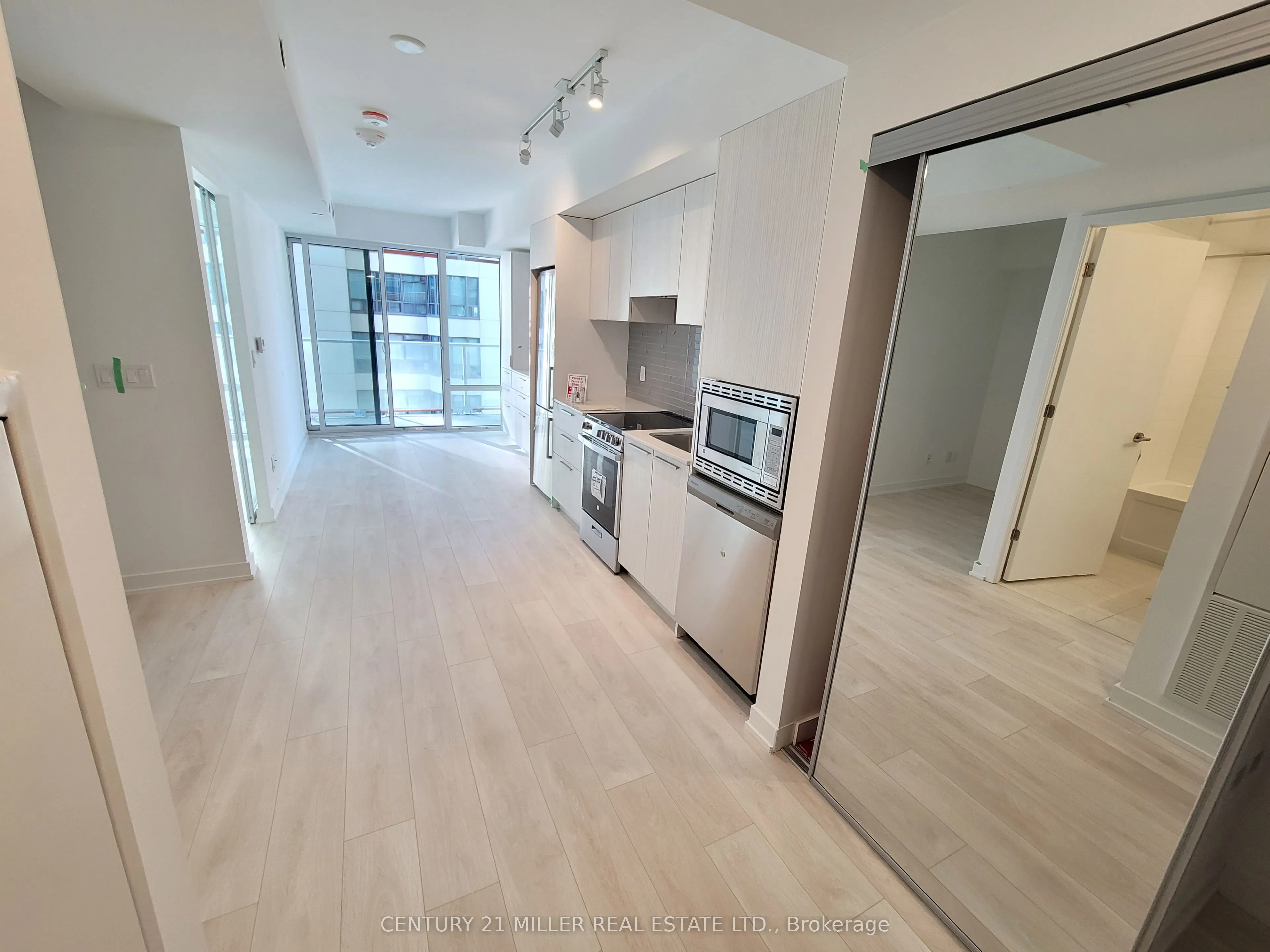 18 Maitland Terrace, #802