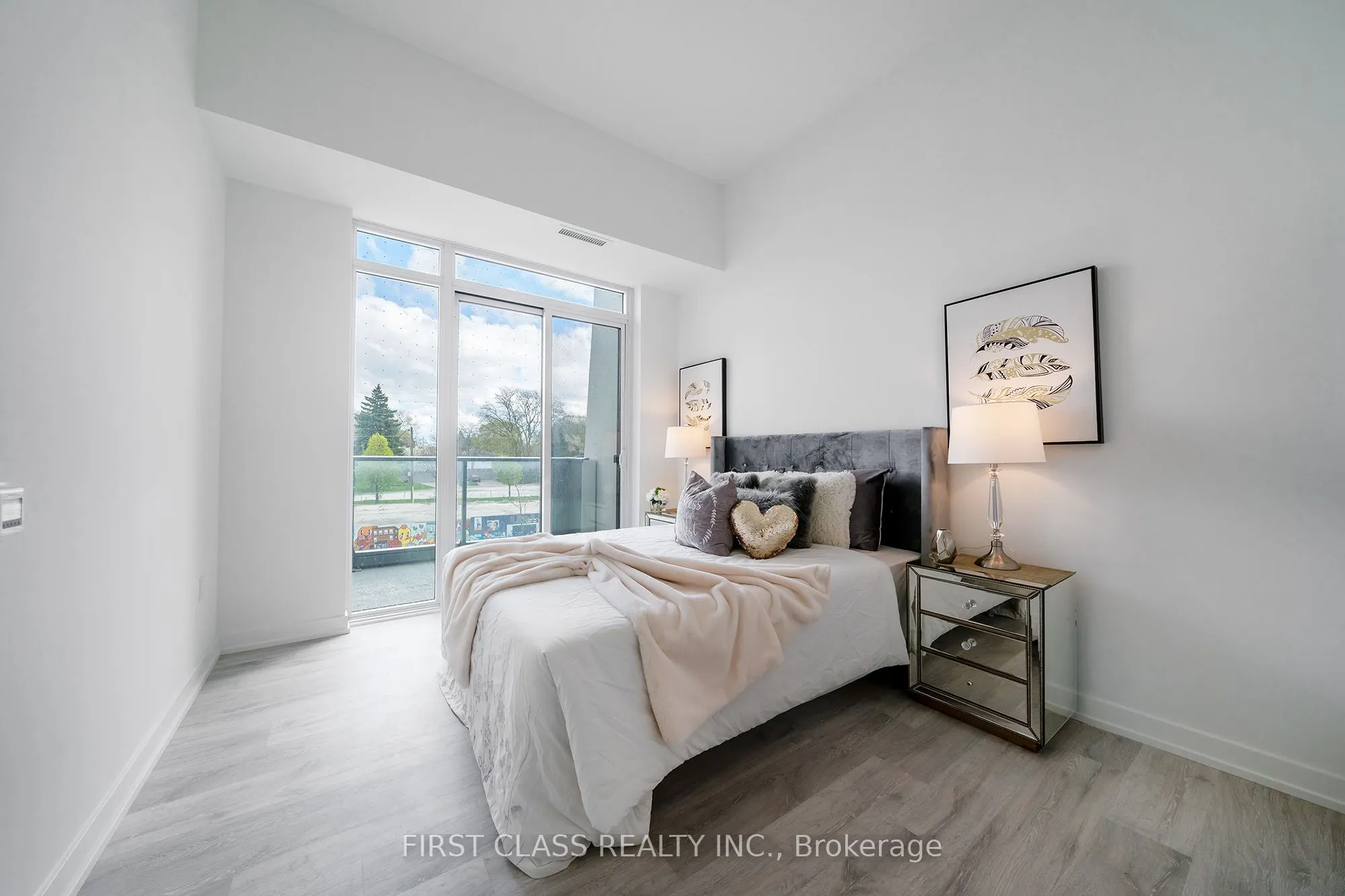 8 Olympic Gdn Drive, #28