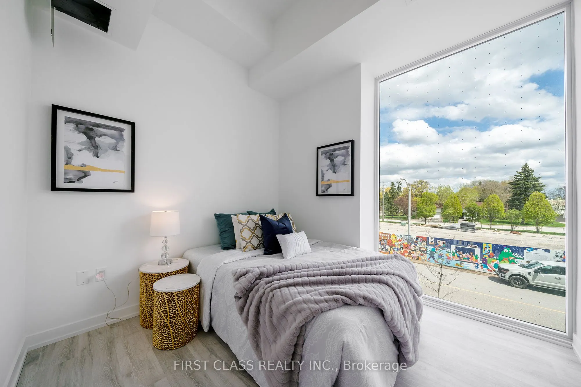 8 Olympic Gdn Drive, #28