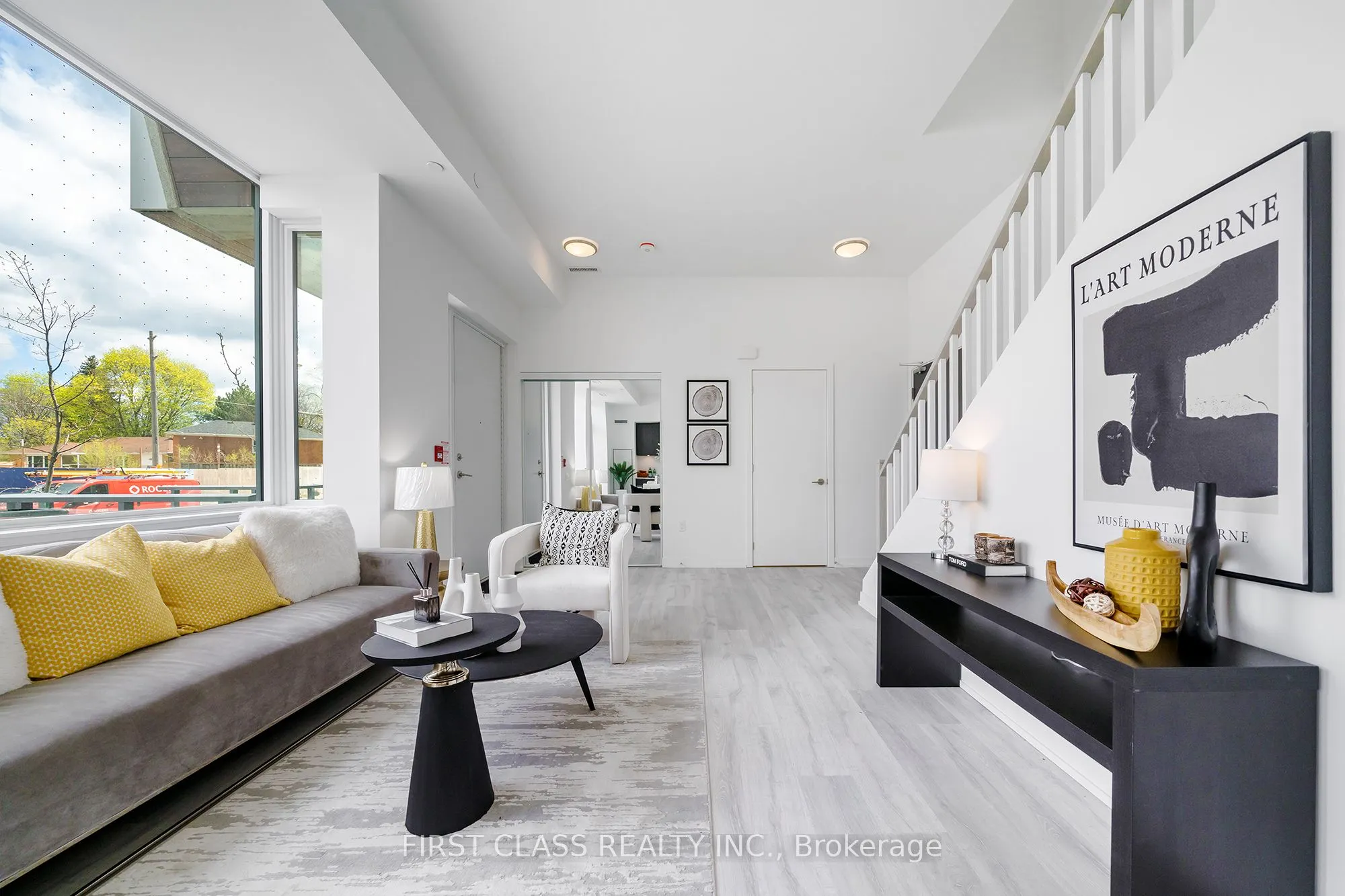 8 Olympic Gdn Drive, #28