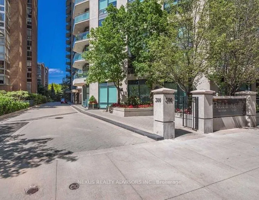 300 Bloor Street E, #909