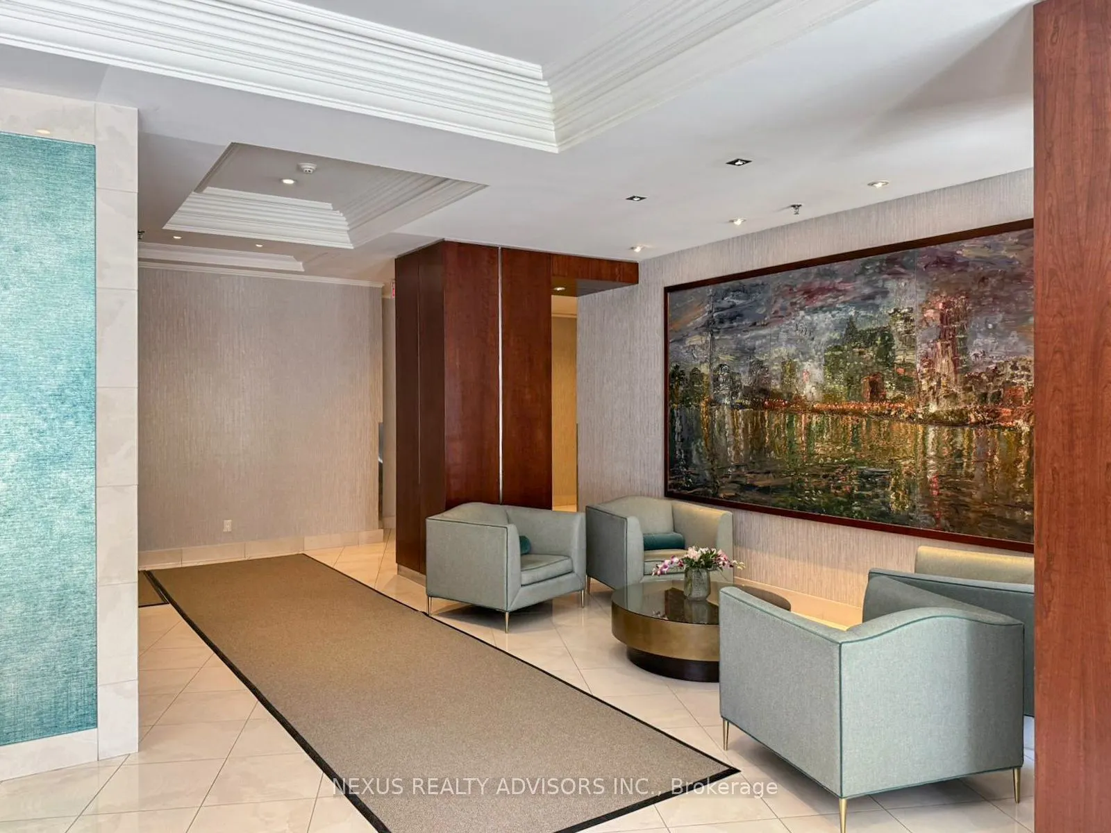 300 Bloor Street E, #909