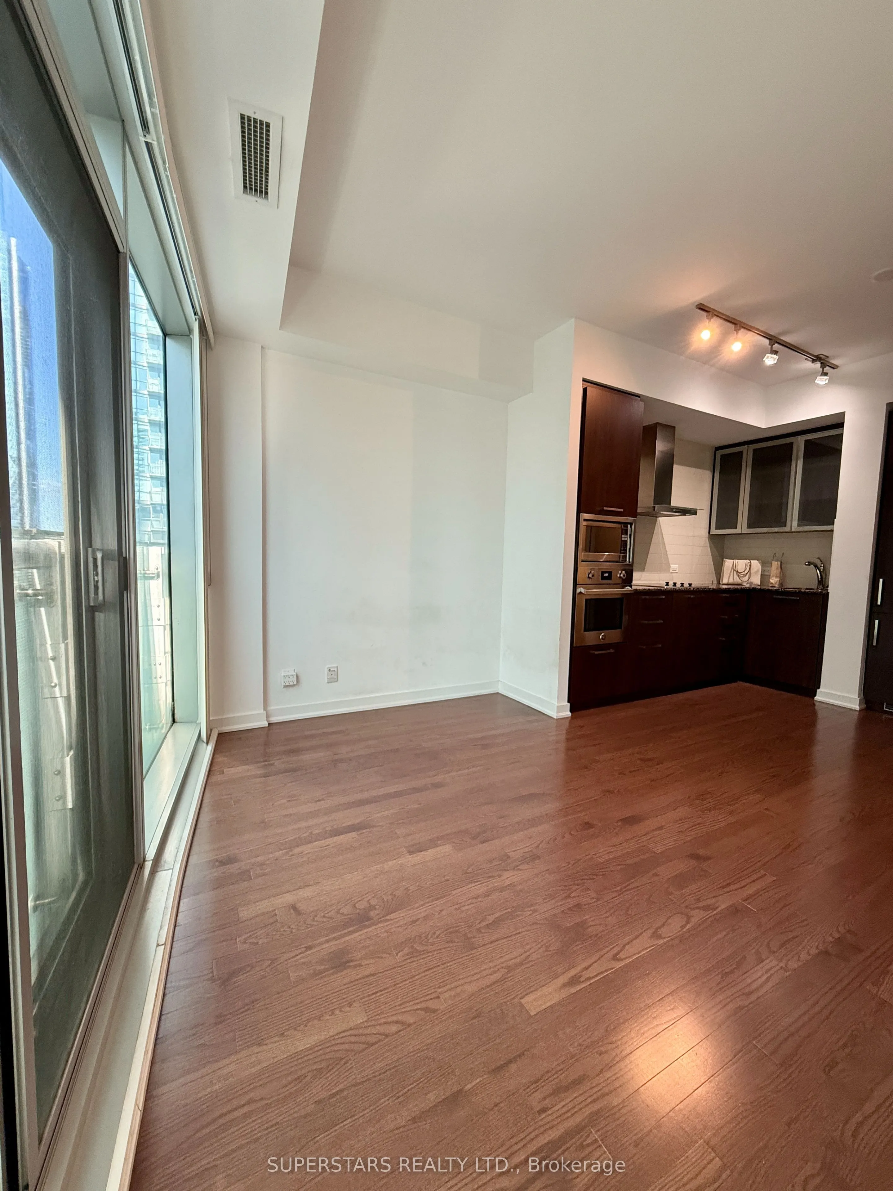 14 York Street, #1309