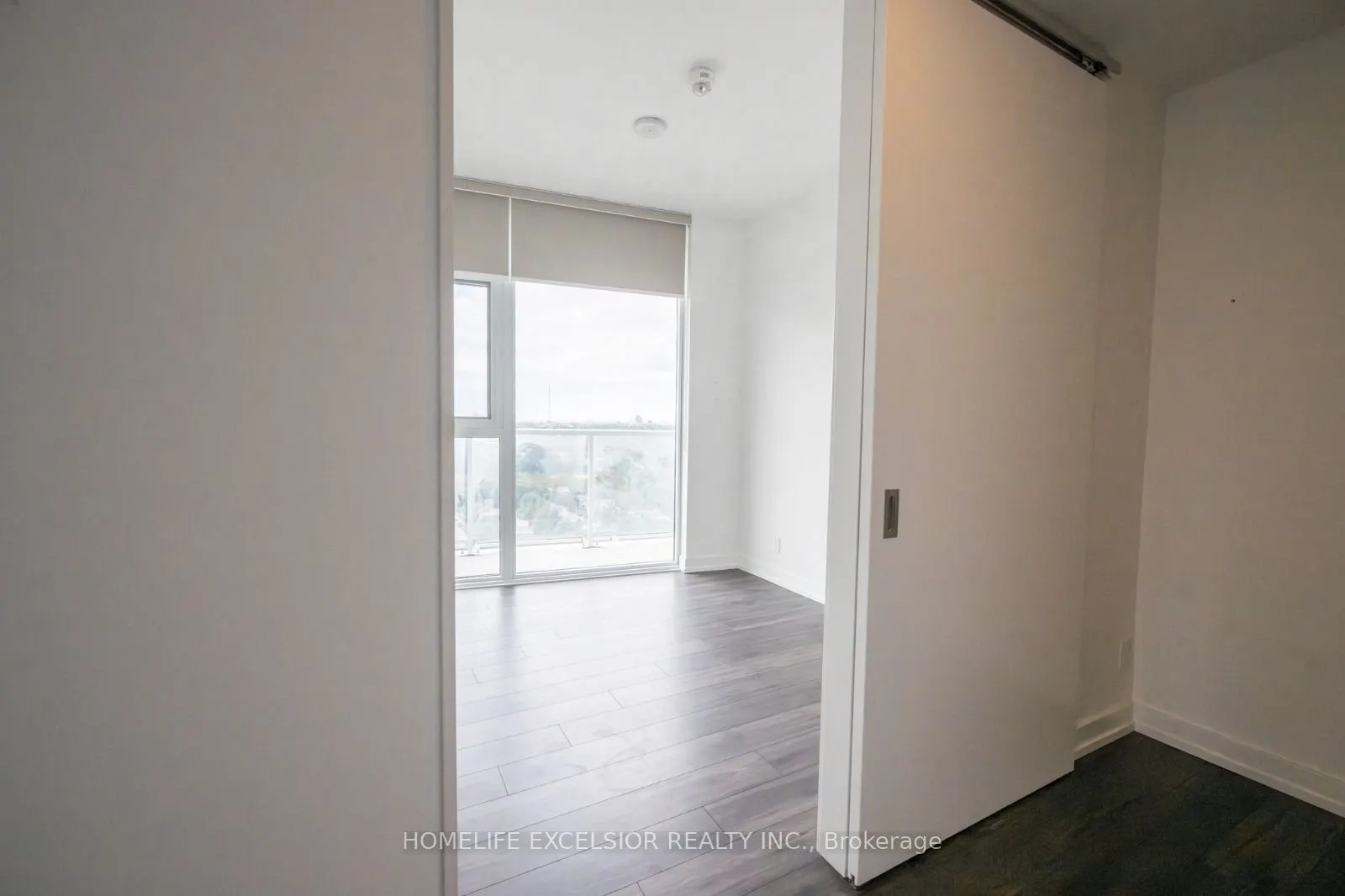 33 Helendale Avenue, #1410
