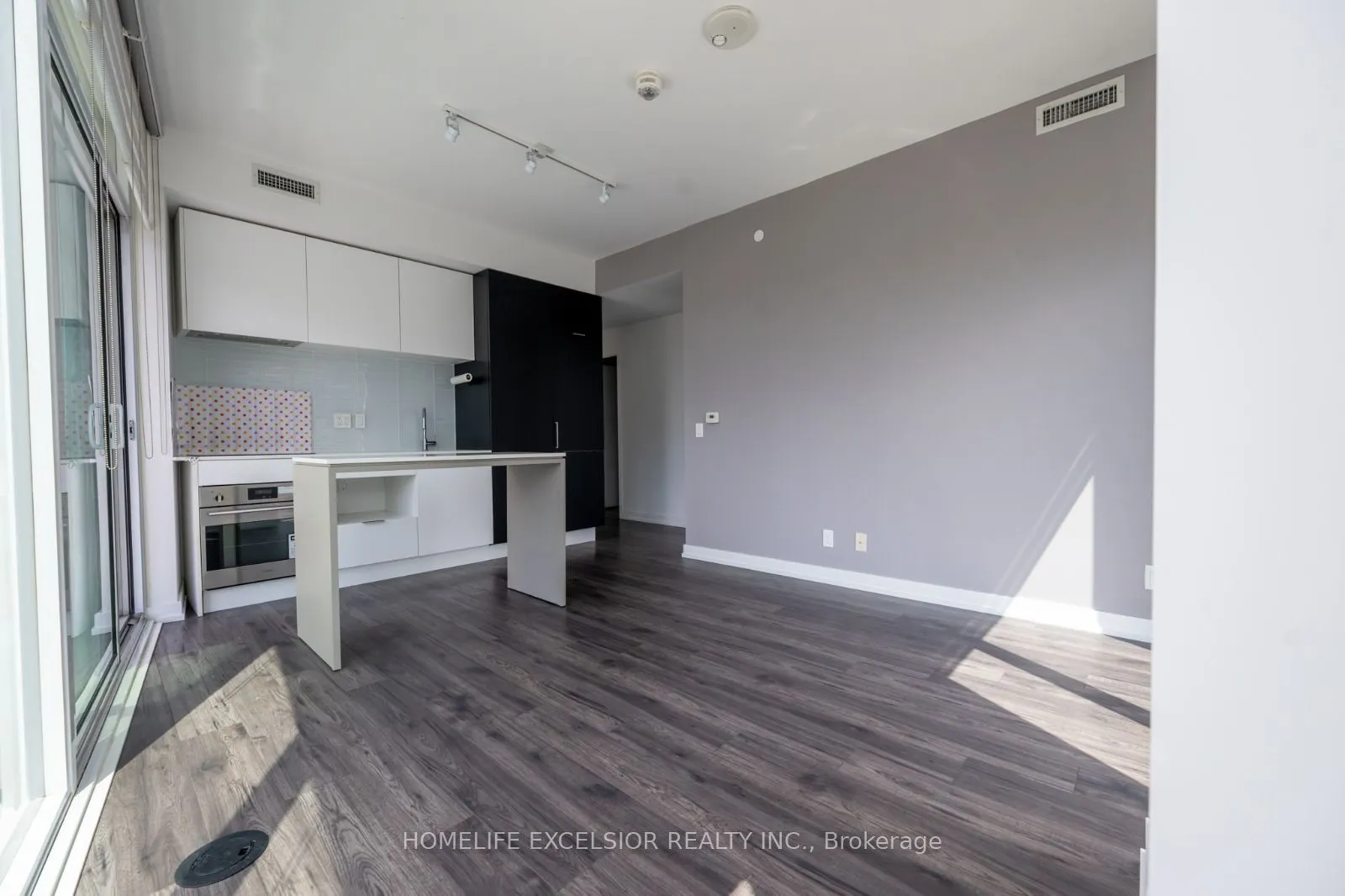 33 Helendale Avenue, #1410