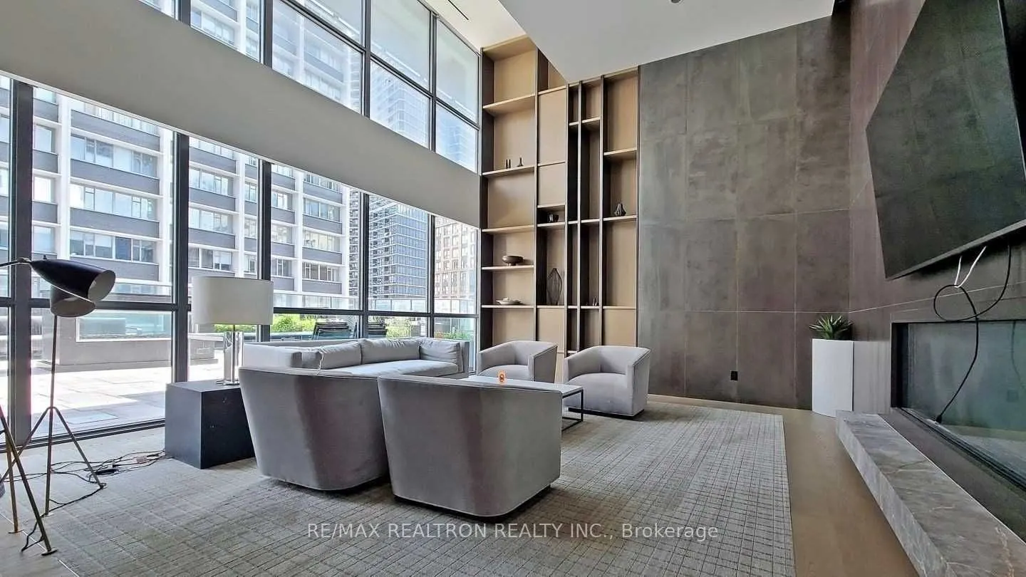 7 Grenville Street, #513