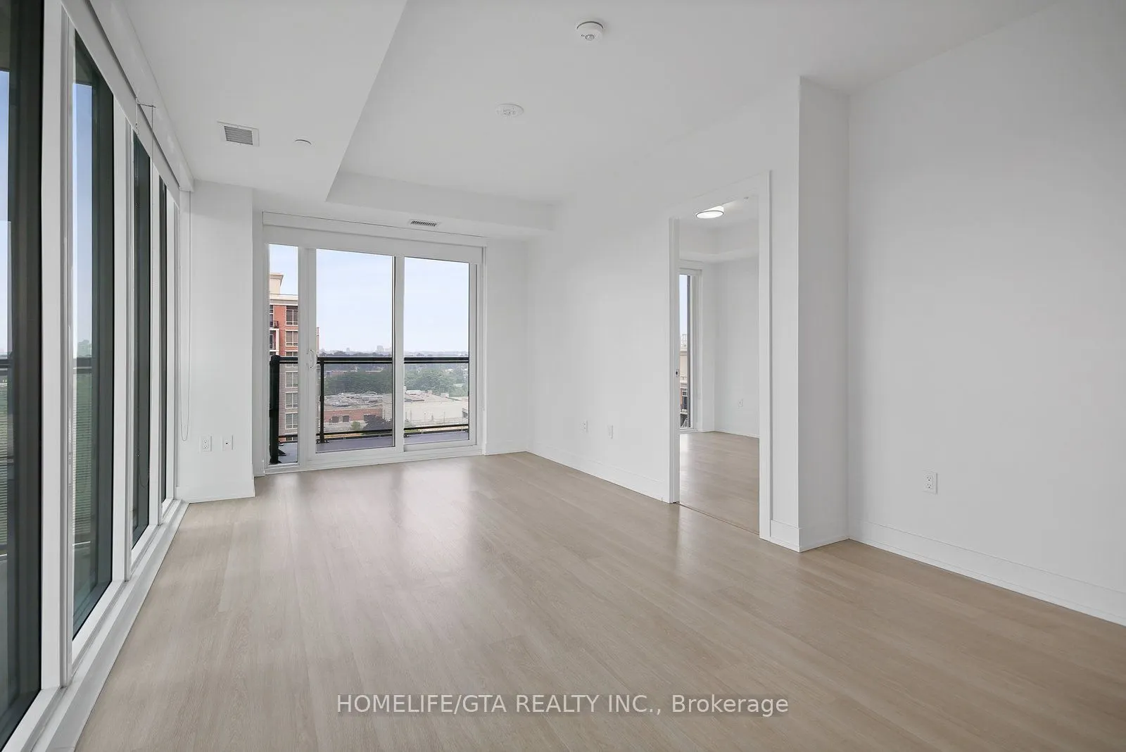 20 Inn On The Park Drive, #1437