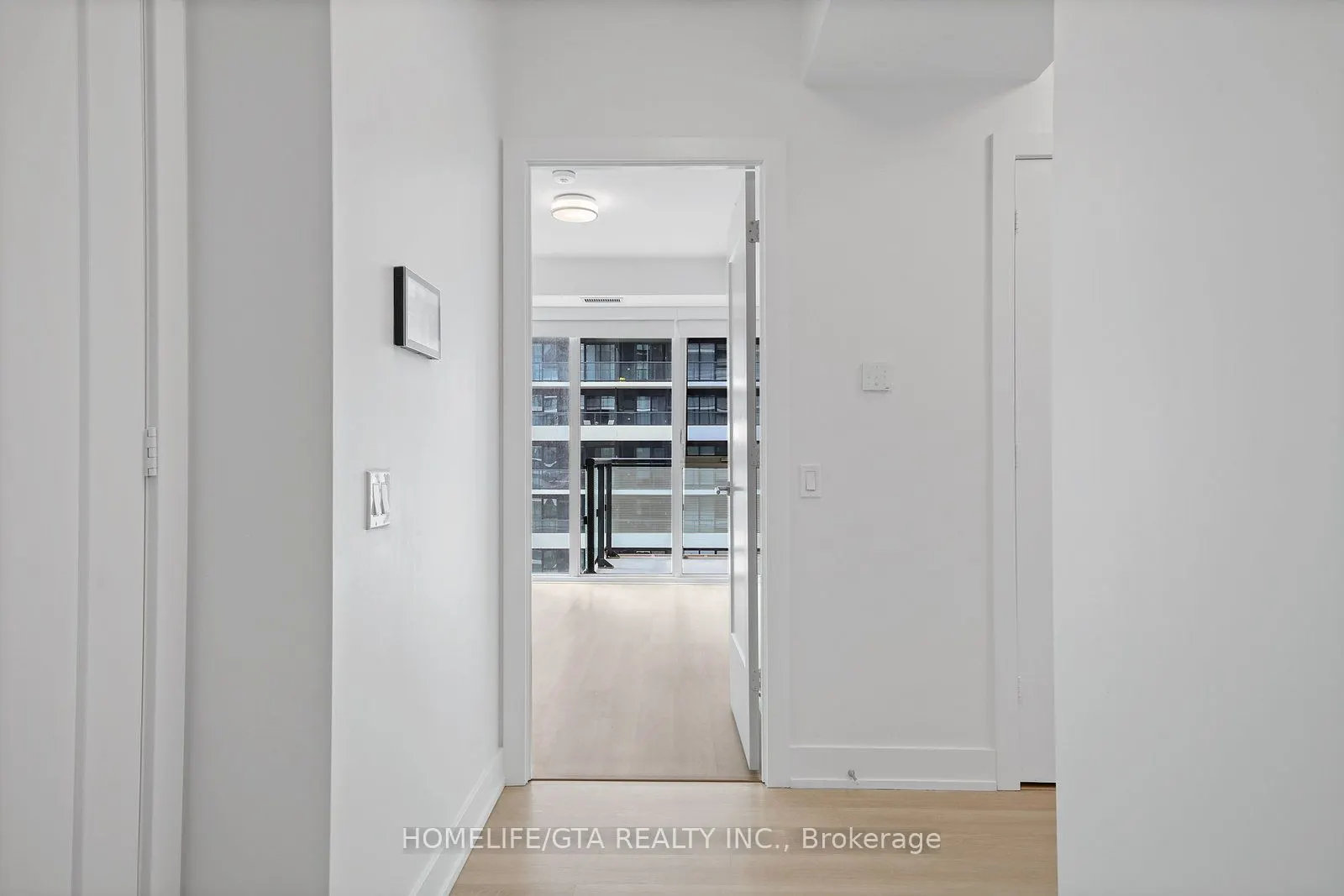 20 Inn On The Park Drive, #1437