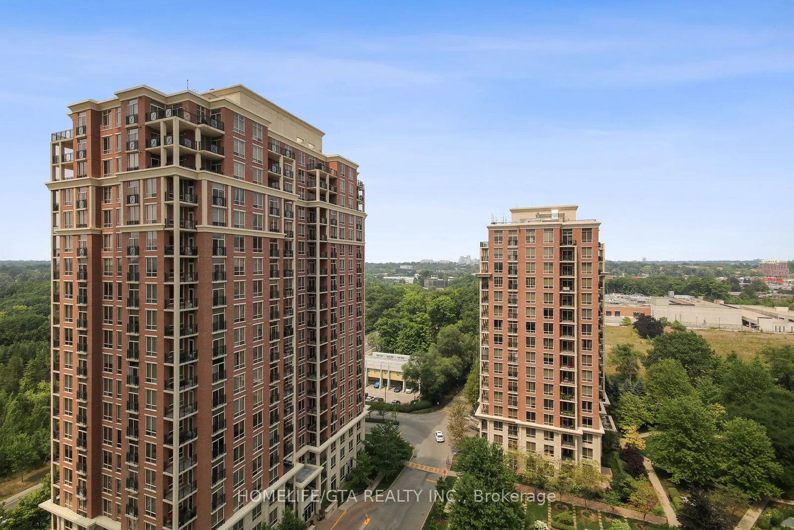 20 Inn On The Park Drive, #1437