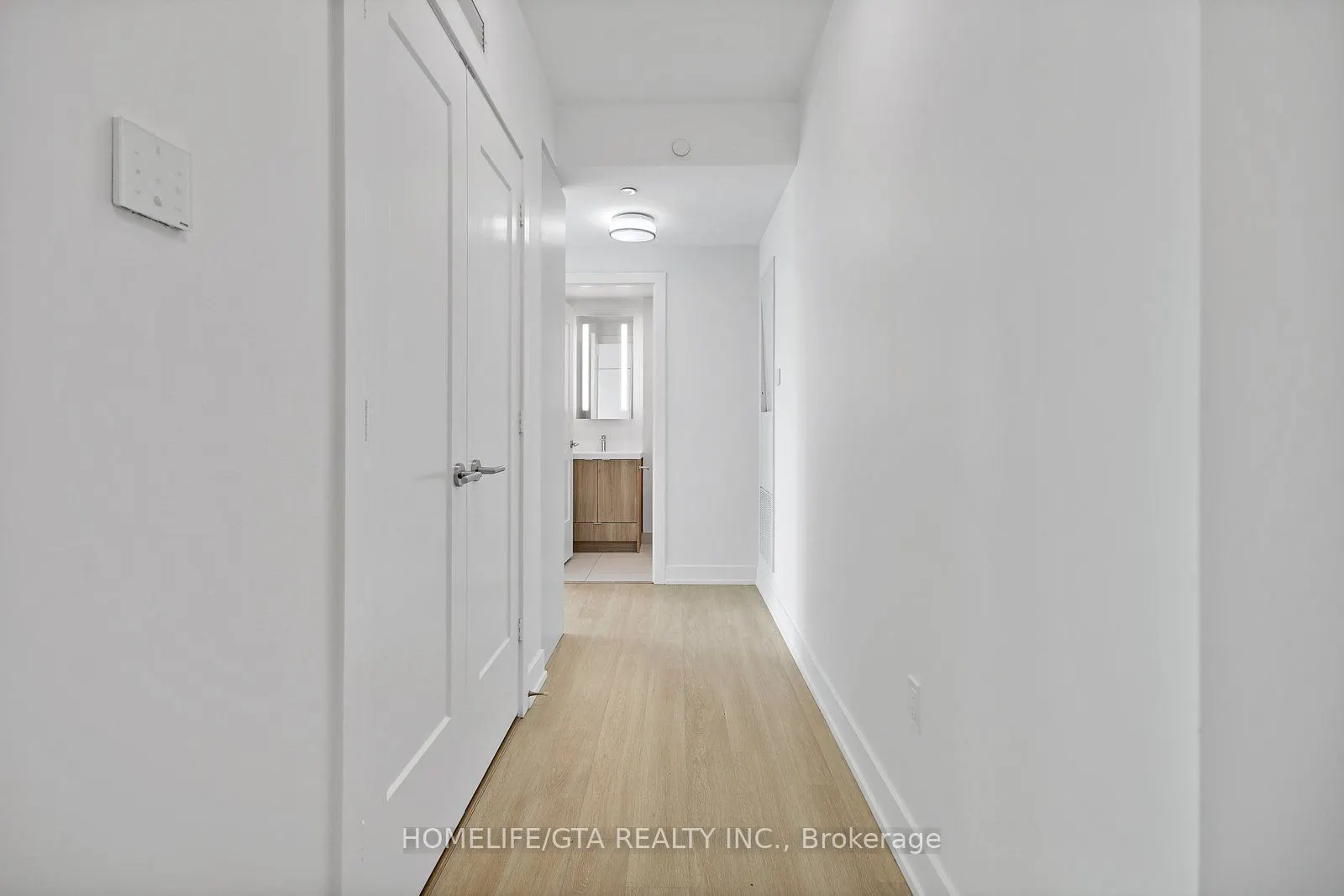 20 Inn On The Park Drive, #1437