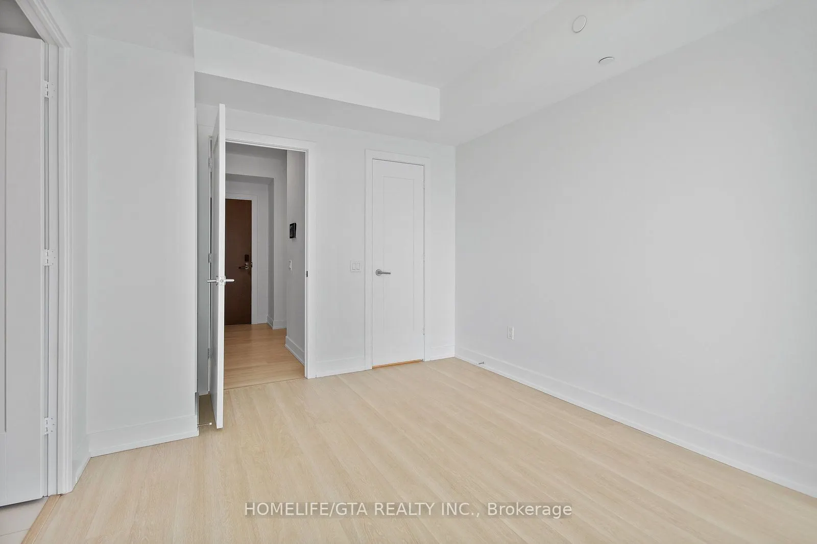 20 Inn On The Park Drive, #1437