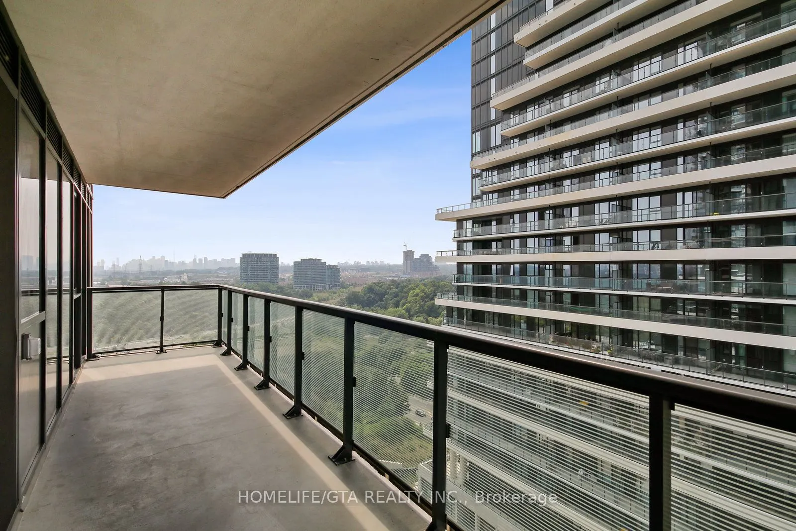 20 Inn On The Park Drive, #1437